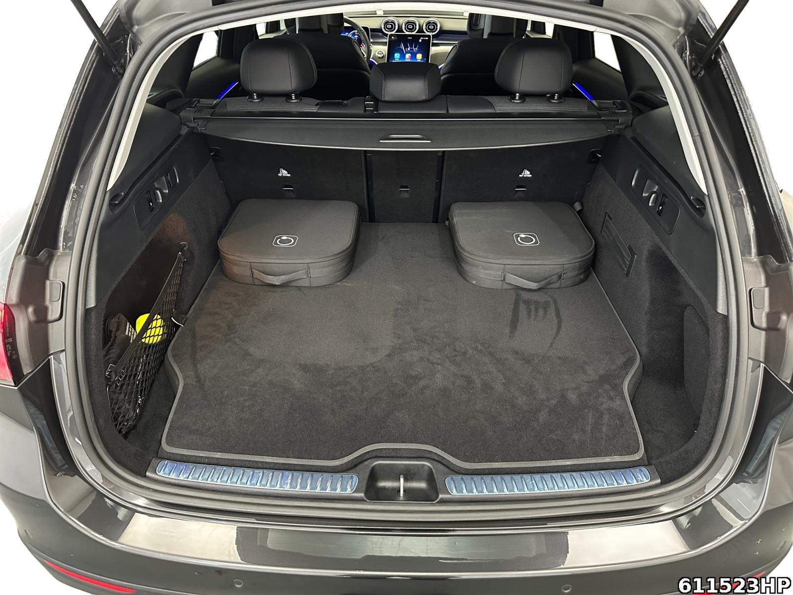 Fahrzeugabbildung Mercedes-Benz GLC 300 e 4M Avantgarde AHK Distronic 360° LED.