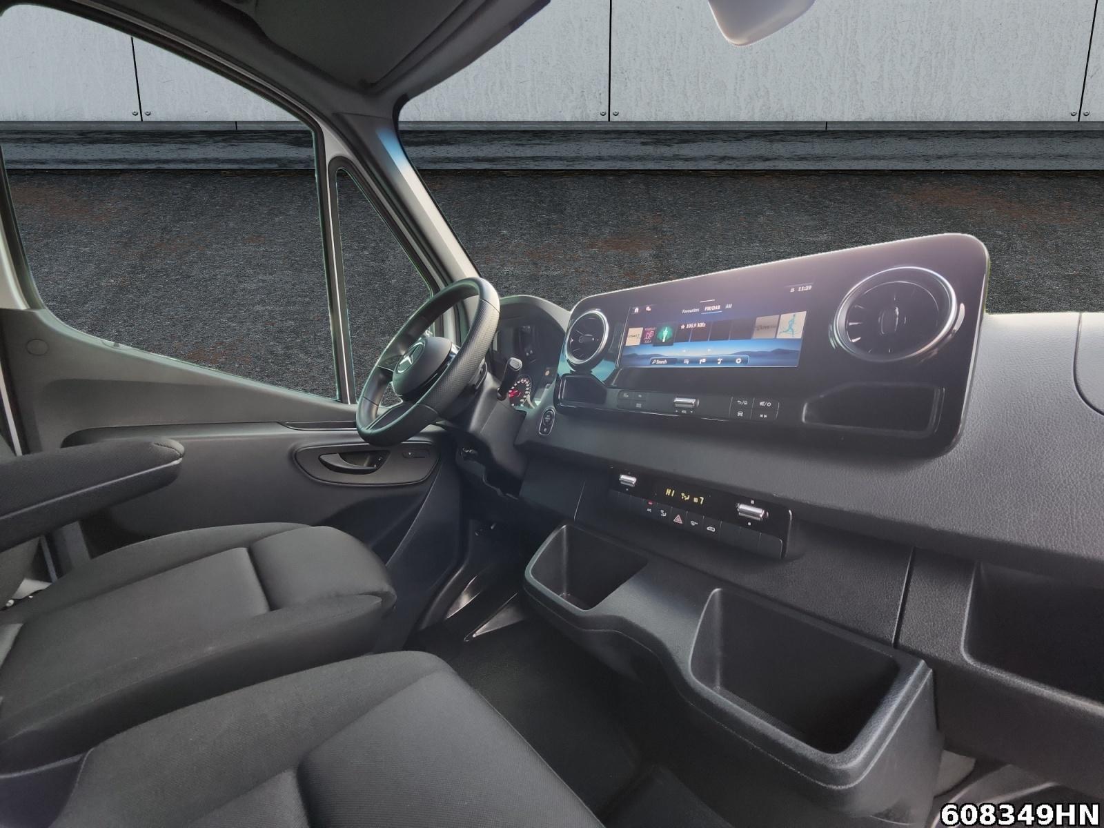 Fahrzeugabbildung Mercedes-Benz Sprinter 317 CDI Kasten*L2H2*360Kamera*Schwings