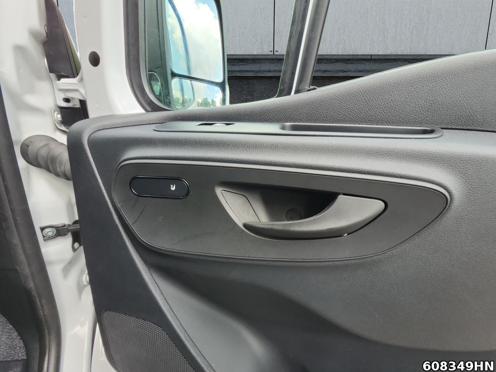 Fahrzeugabbildung Mercedes-Benz Sprinter 317 CDI Kasten*L2H2*360Kamera*Schwings