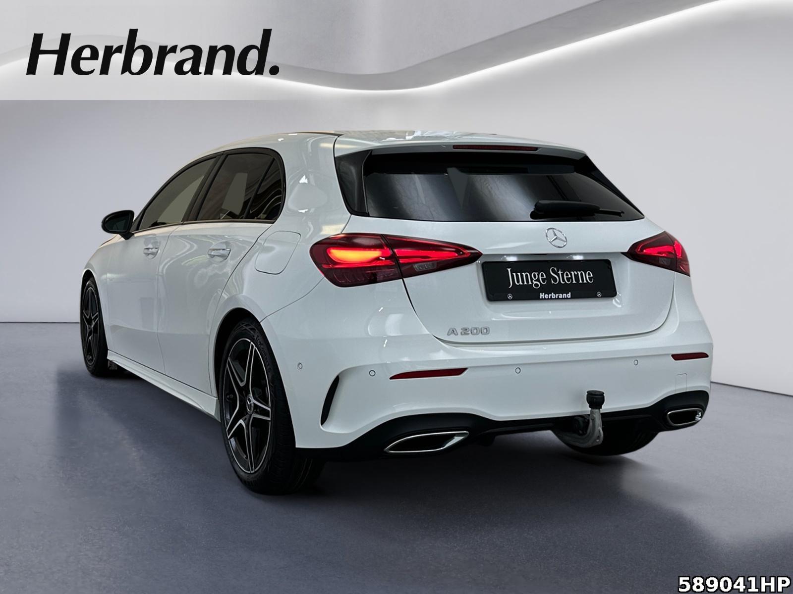 Fahrzeugabbildung Mercedes-Benz A 200 AMG AHK Night Distronic KeylessGO Sitzhzg