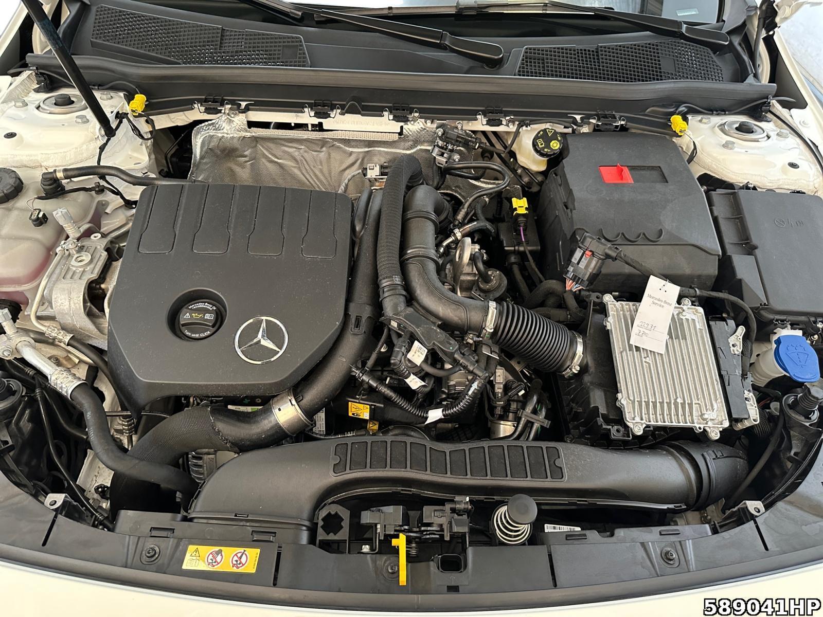 Fahrzeugabbildung Mercedes-Benz A 200 AMG AHK Night Distronic KeylessGO Sitzhzg