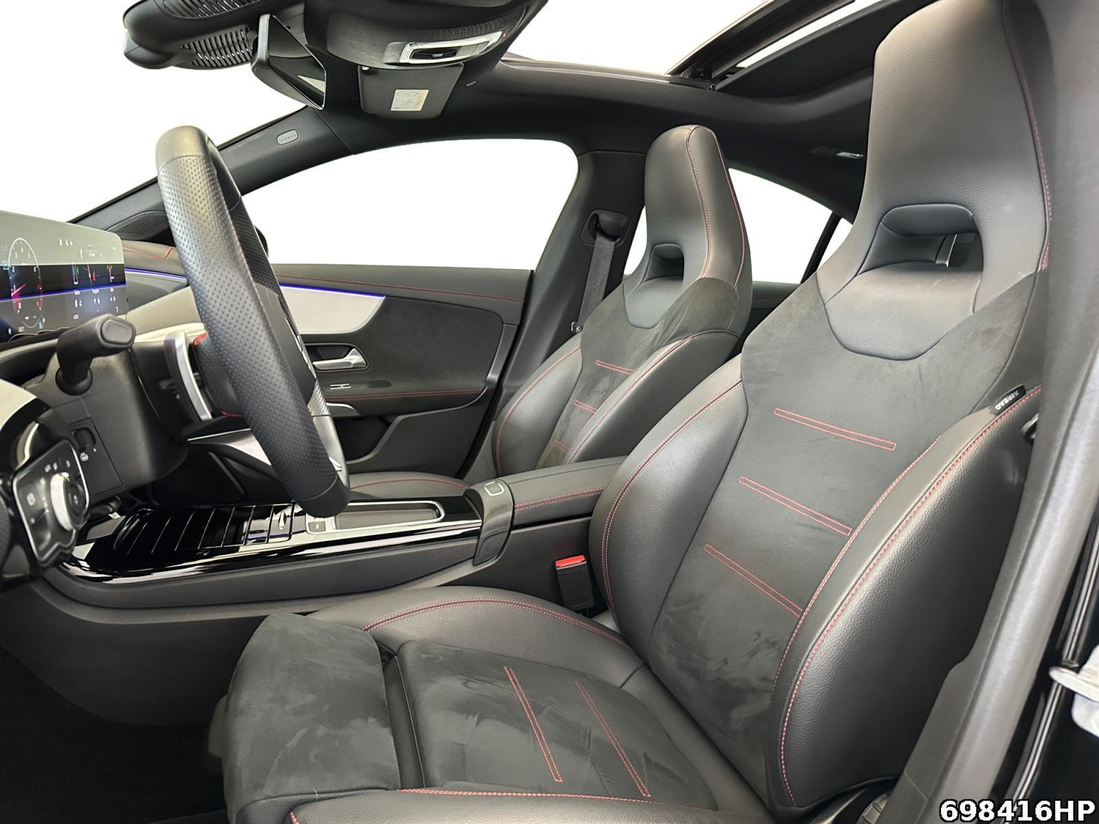 Fahrzeugabbildung Mercedes-Benz CLA 180 Coupé AMG Panorama LED KeylessGO 18 Zol