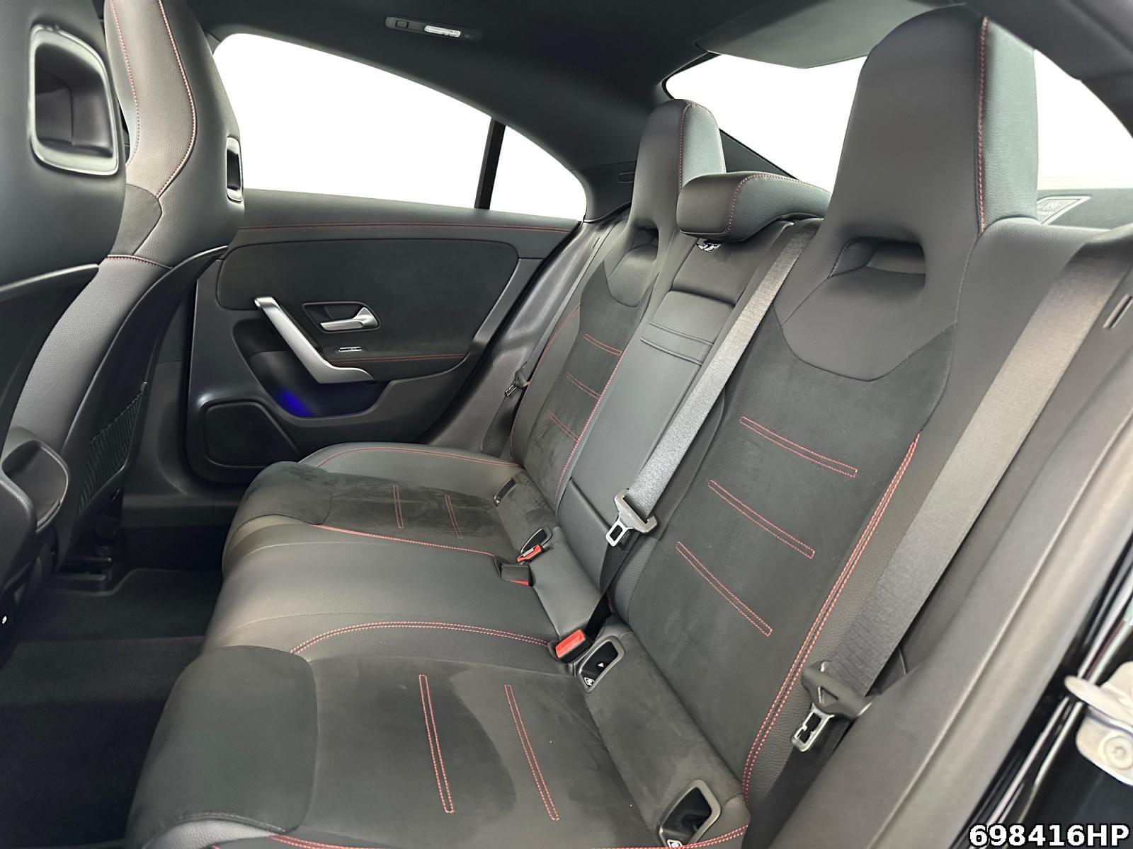 Fahrzeugabbildung Mercedes-Benz CLA 180 Coupé AMG Panorama LED KeylessGO 18 Zol