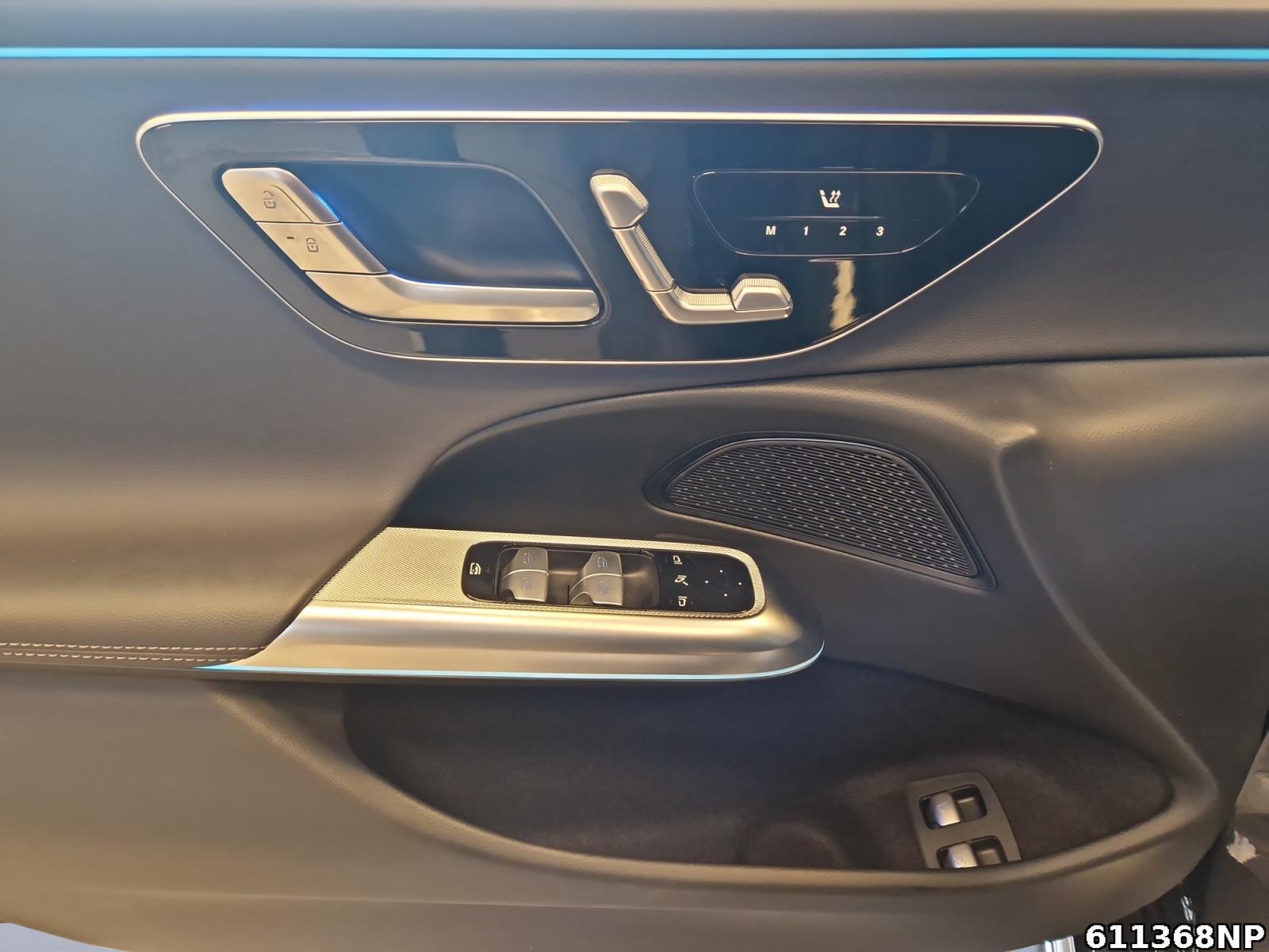 Fahrzeugabbildung Mercedes-Benz E 300 e T AMG AHK Pano 19