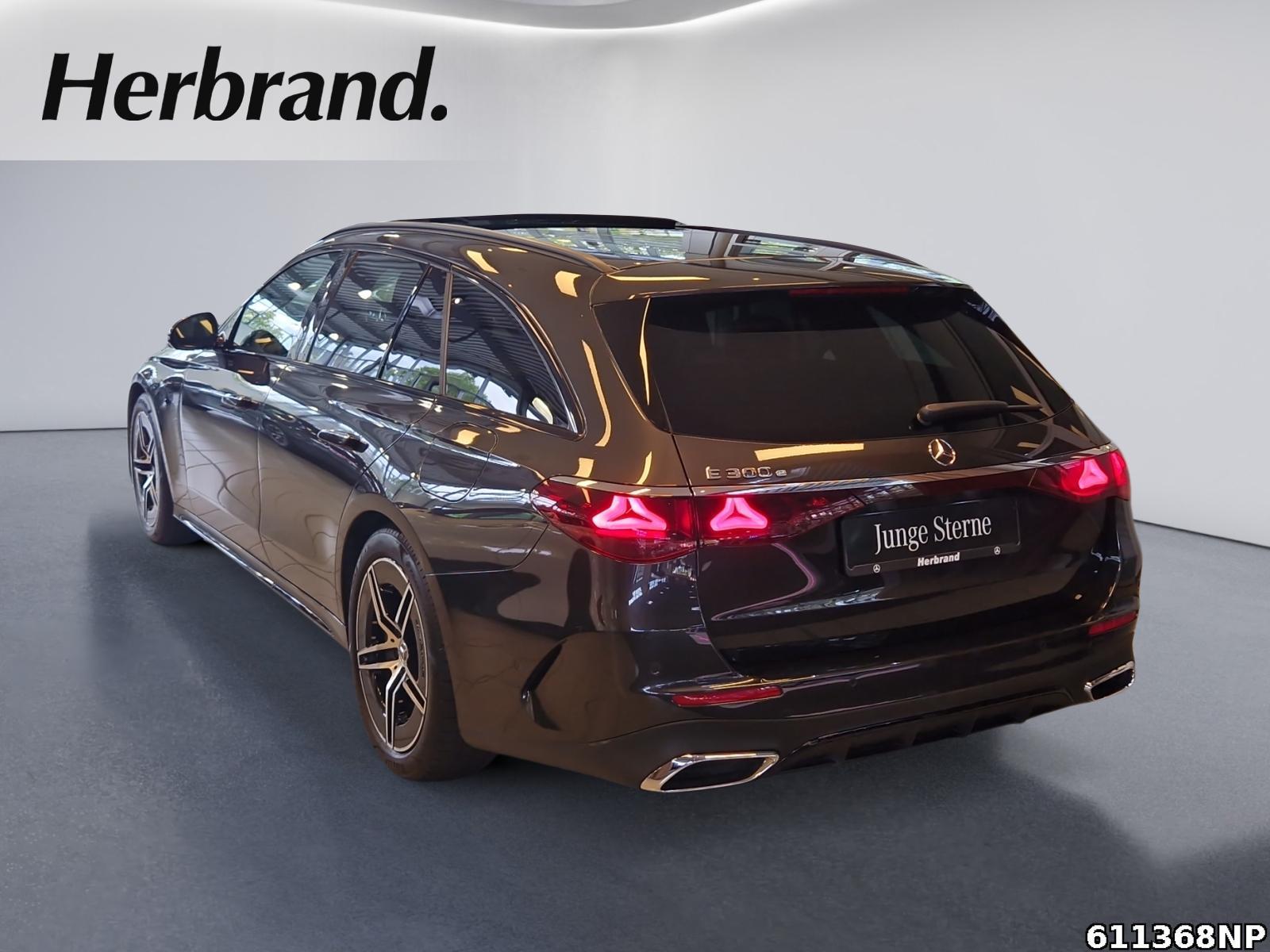 Fahrzeugabbildung Mercedes-Benz E 300 e T AMG AHK Pano 19