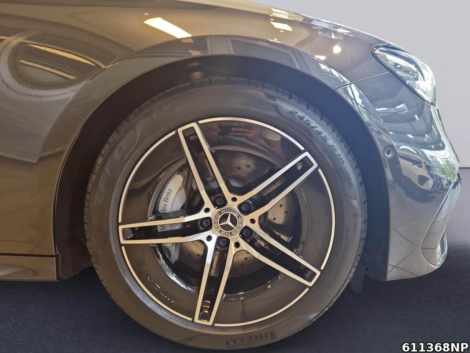 Fahrzeugabbildung Mercedes-Benz E 300 e T AMG AHK Pano 19