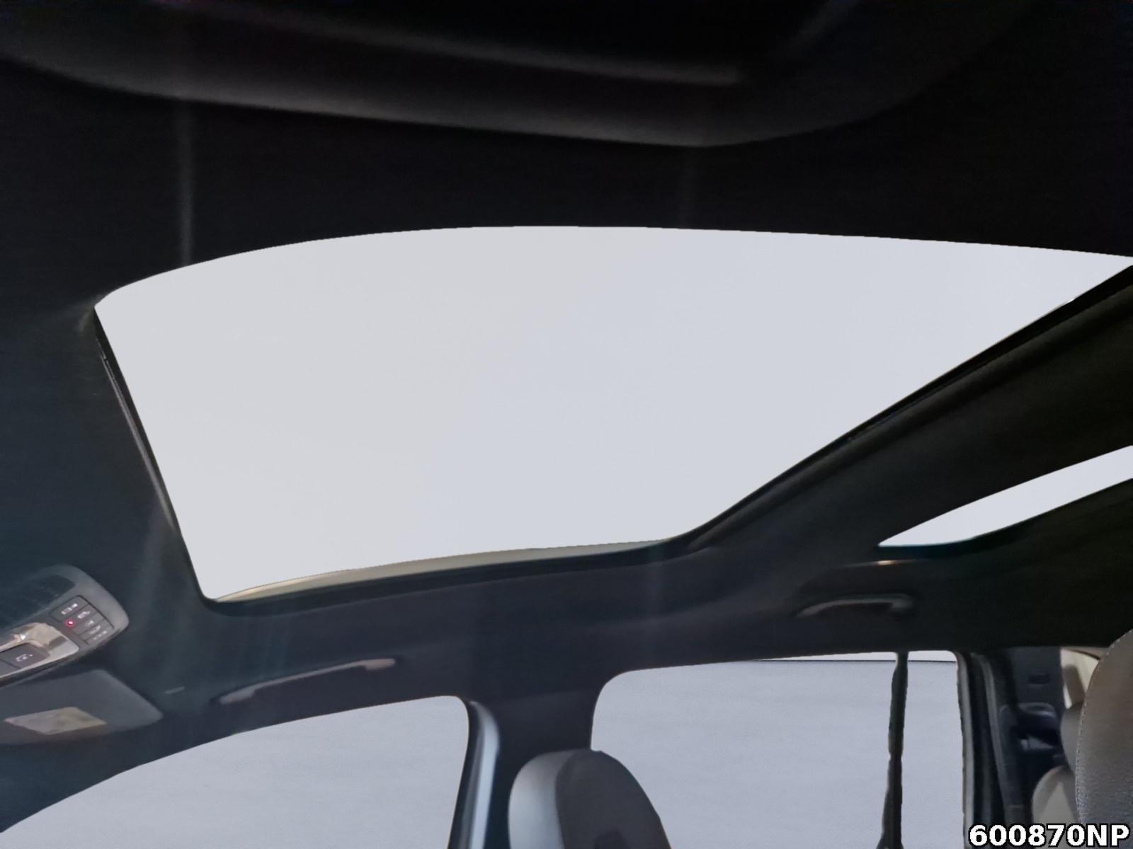 Fahrzeugabbildung Mercedes-Benz EQB 4M Electric Art Pano AHK DISTRONIC LED
