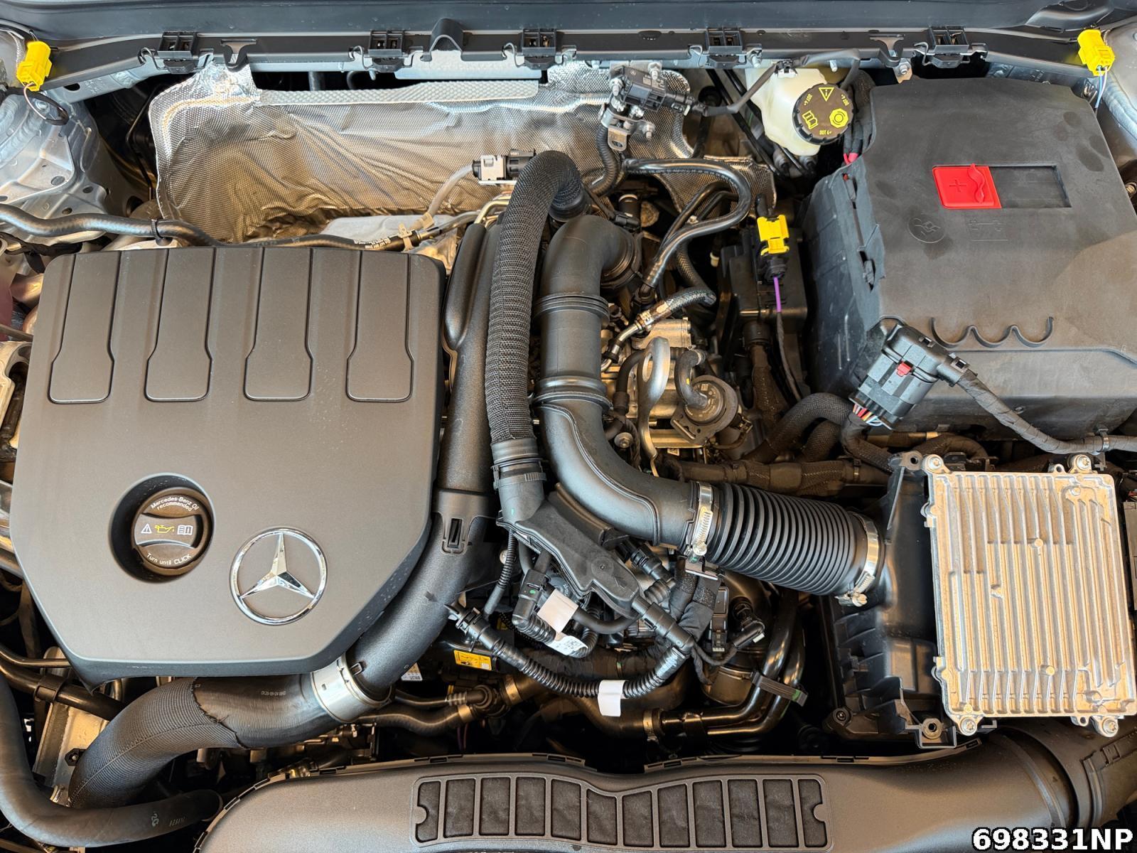 Fahrzeugabbildung Mercedes-Benz A 200 Limousine AHK+MULTIBEAM+PANO+NIGHTPAKET+