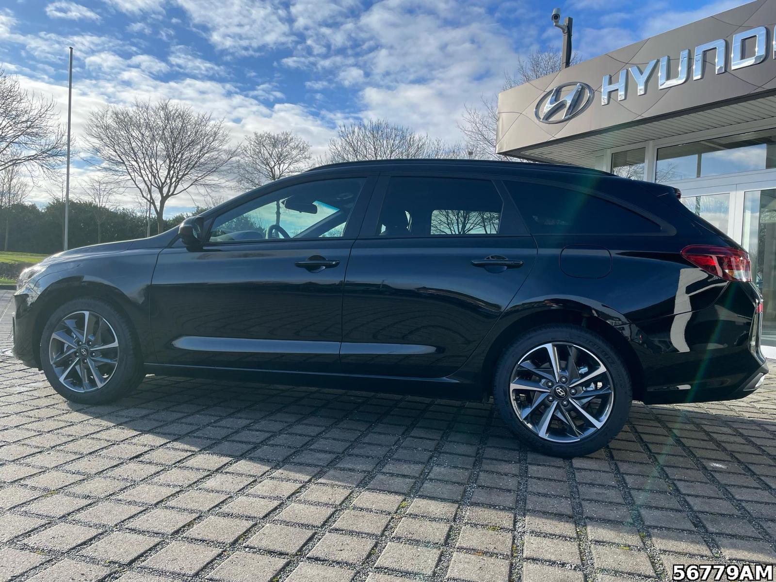 Fahrzeugabbildung Hyundai i30 Kombi ADVANTAGE