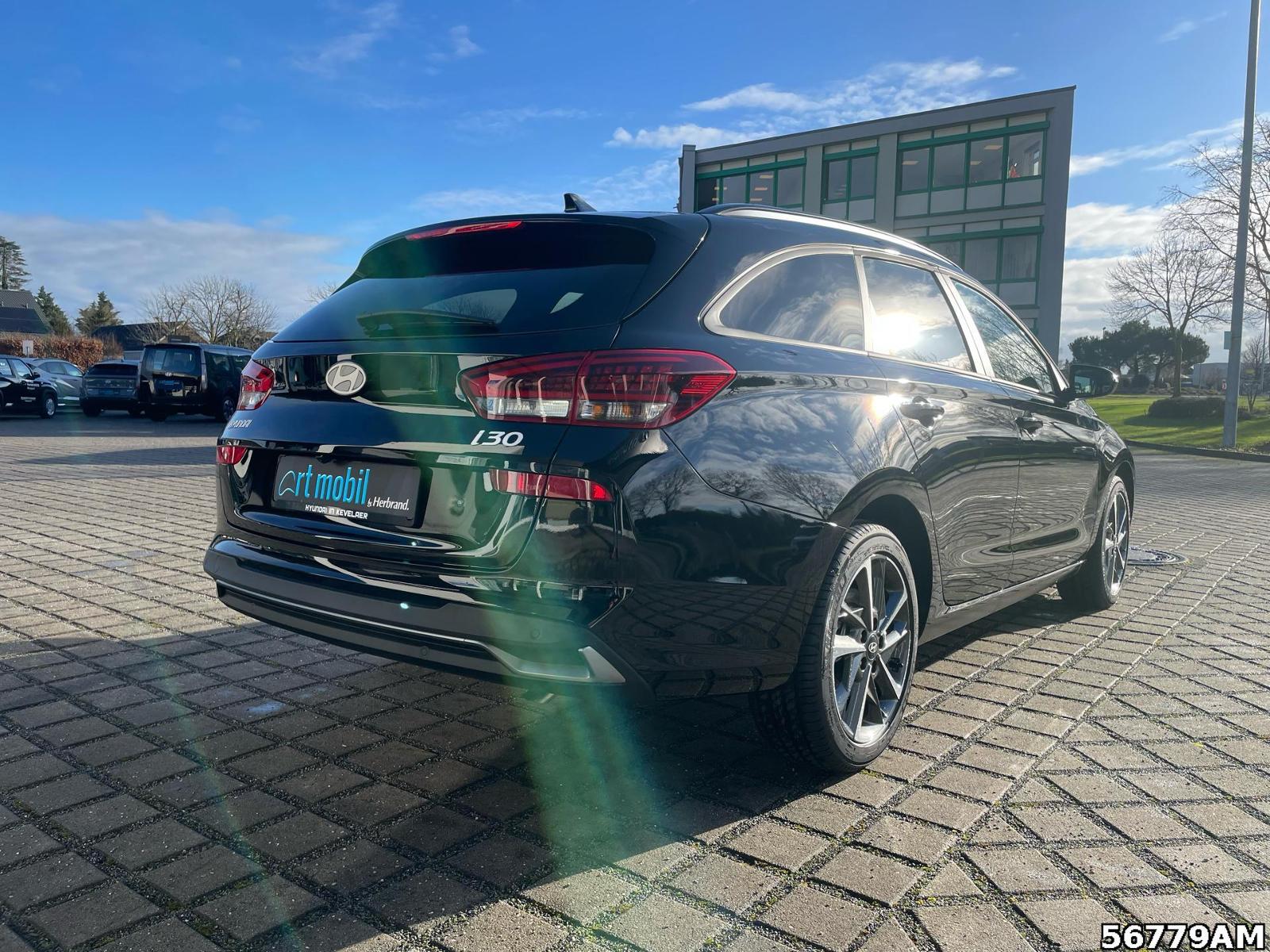 Fahrzeugabbildung Hyundai i30 Kombi ADVANTAGE