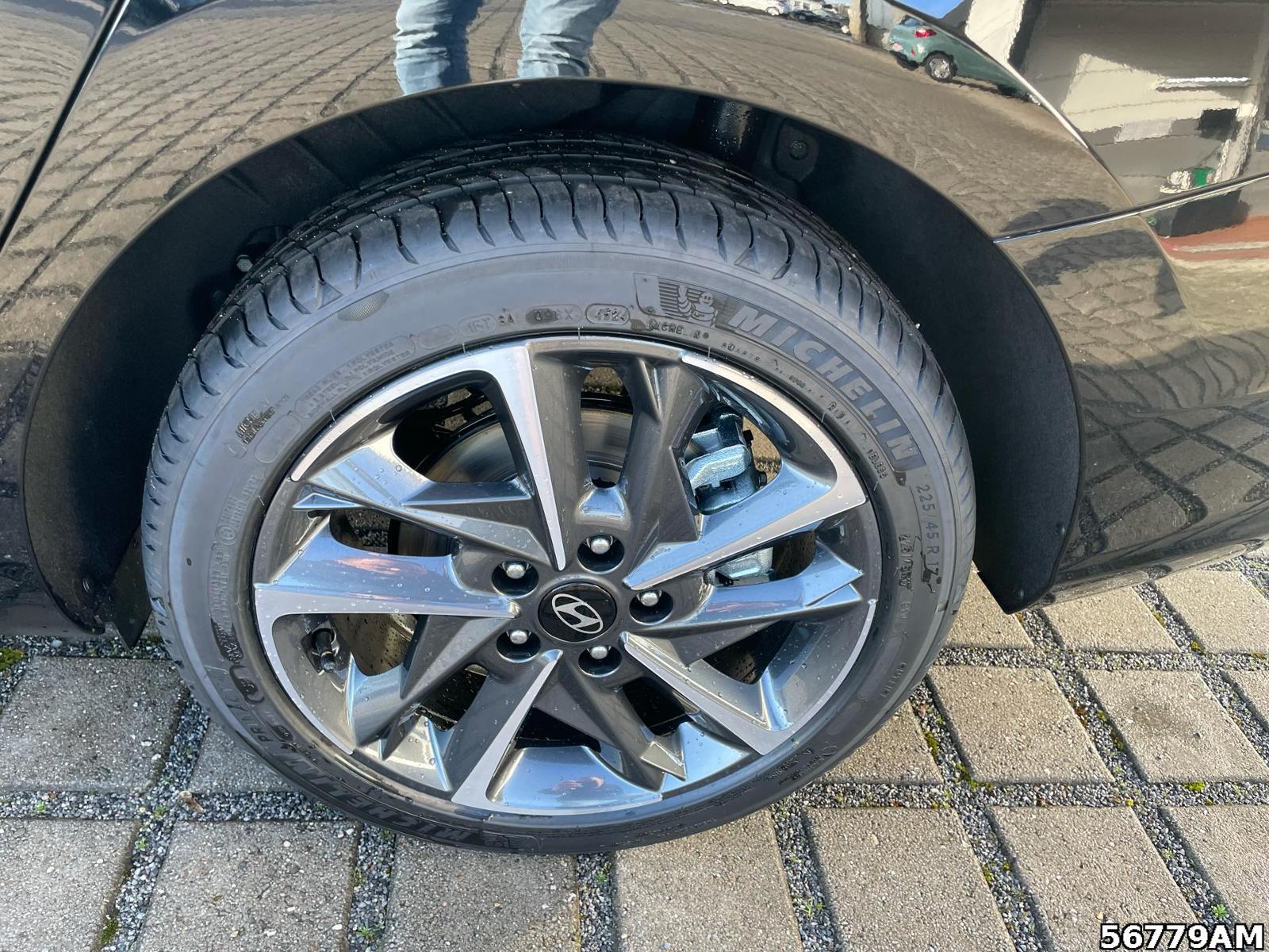 Fahrzeugabbildung Hyundai i30 Kombi ADVANTAGE