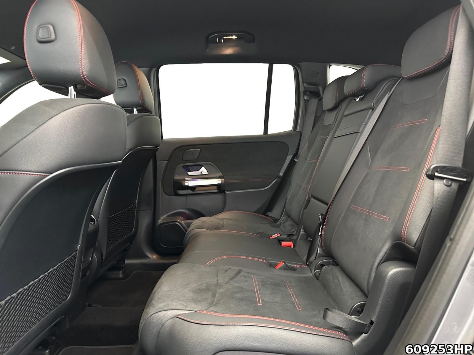 Fahrzeugabbildung Mercedes-Benz EQB 4M AMG Keyless Kamera Ambiente Easypack