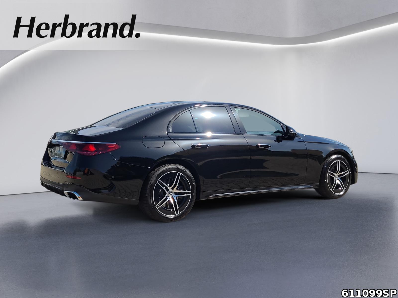 Fahrzeugabbildung Mercedes-Benz E 300 e AMG Pano Night Digital-Light Distronic