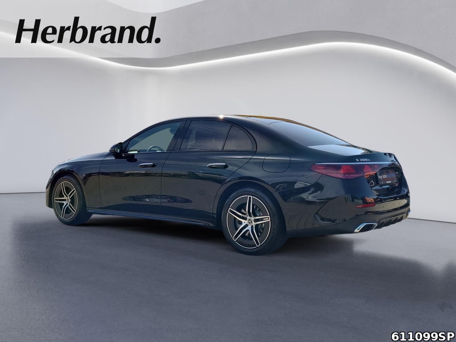 Fahrzeugabbildung Mercedes-Benz E 300 e AMG Pano Night Digital-Light Distronic