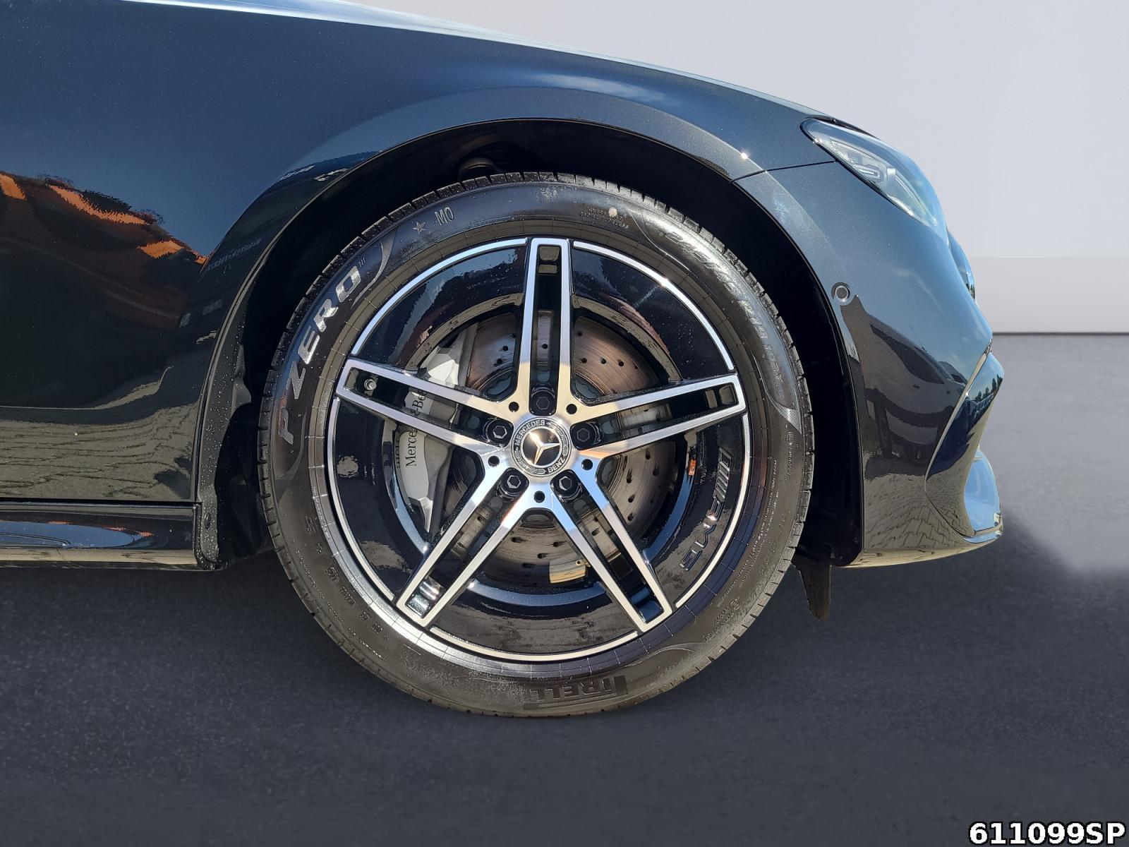 Fahrzeugabbildung Mercedes-Benz E 300 e AMG Pano Night Digital-Light Distronic