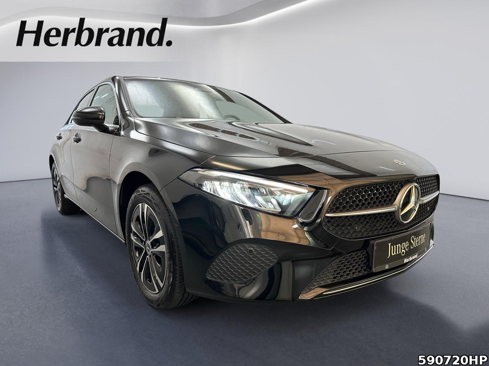 Fahrzeugabbildung Mercedes-Benz A 250 Progressive Distr Rückfahrkamer Sitzhzg