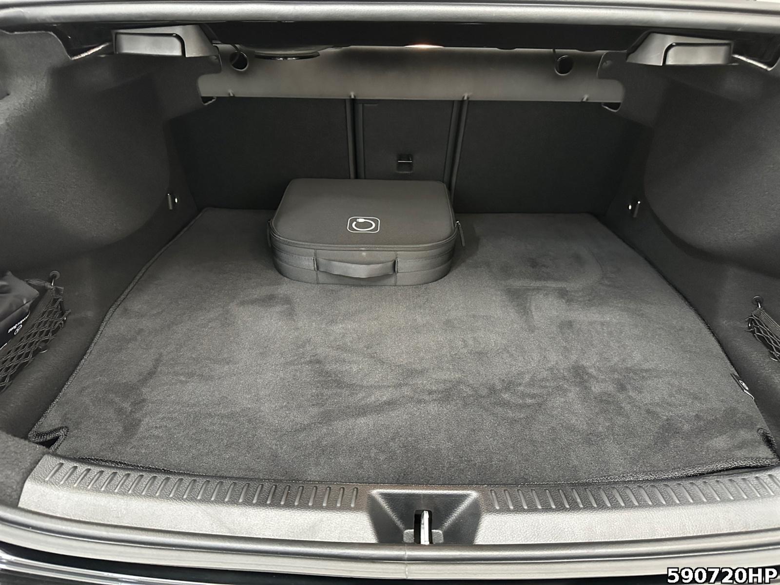 Fahrzeugabbildung Mercedes-Benz A 250 Progressive Distr Rückfahrkamer Sitzhzg