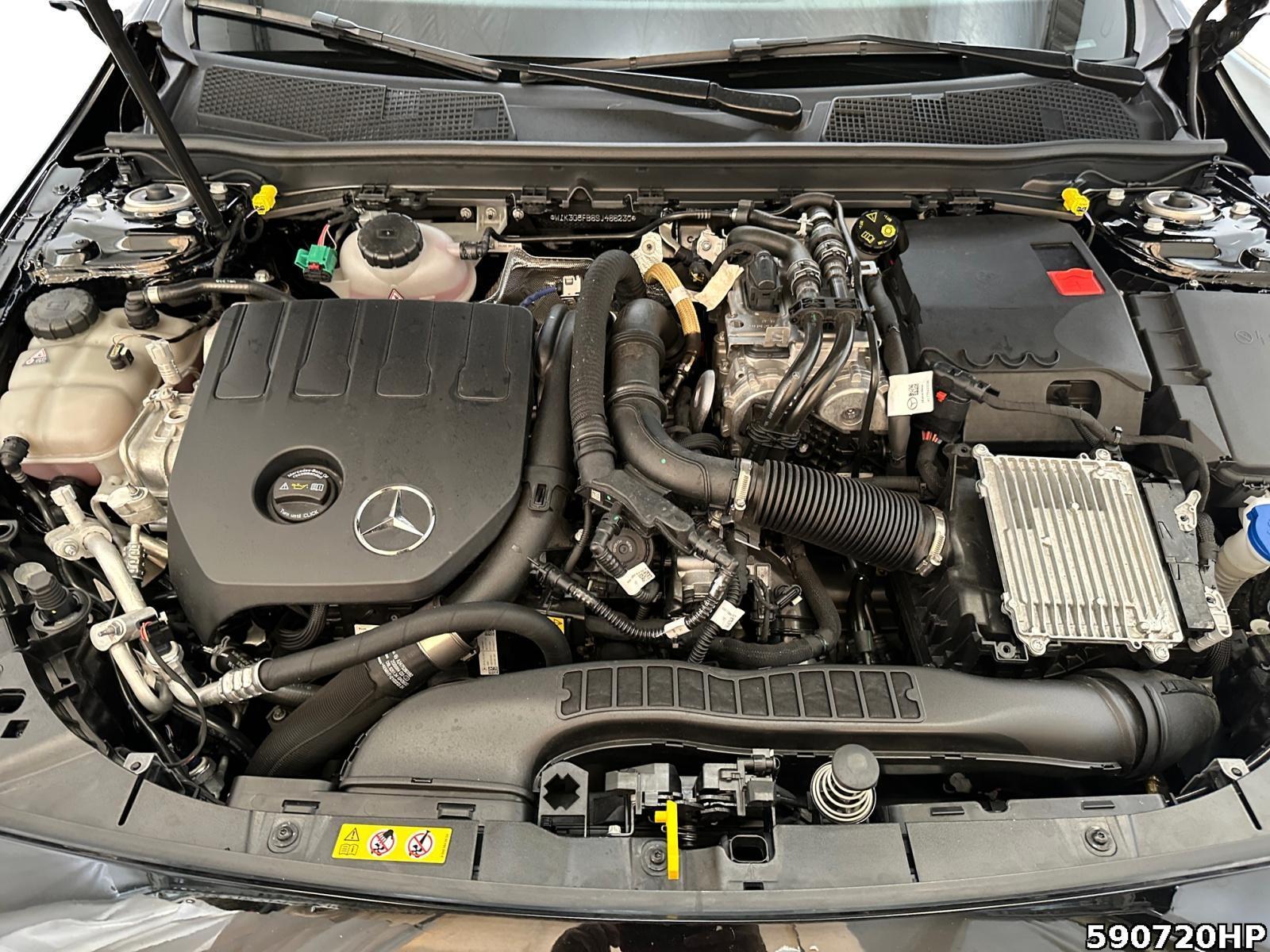 Fahrzeugabbildung Mercedes-Benz A 250 Progressive Distr Rückfahrkamer Sitzhzg