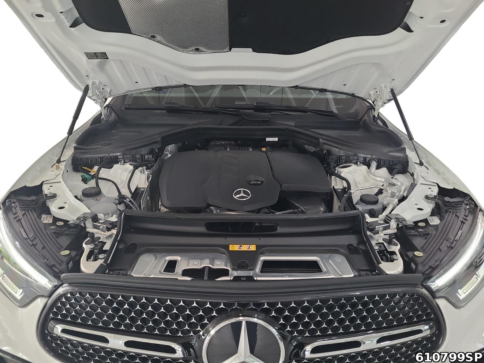 Fahrzeugabbildung Mercedes-Benz GLC 300 de 4M Coupe AMG NIGHT AHK PANO MEMORY