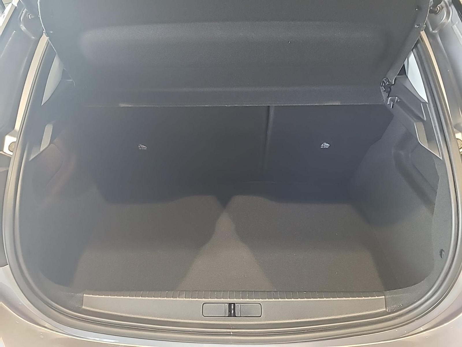 Fahrzeugabbildung Opel Corsa Elegance SHZ+LED+LANEASSIST+ALLWETTER