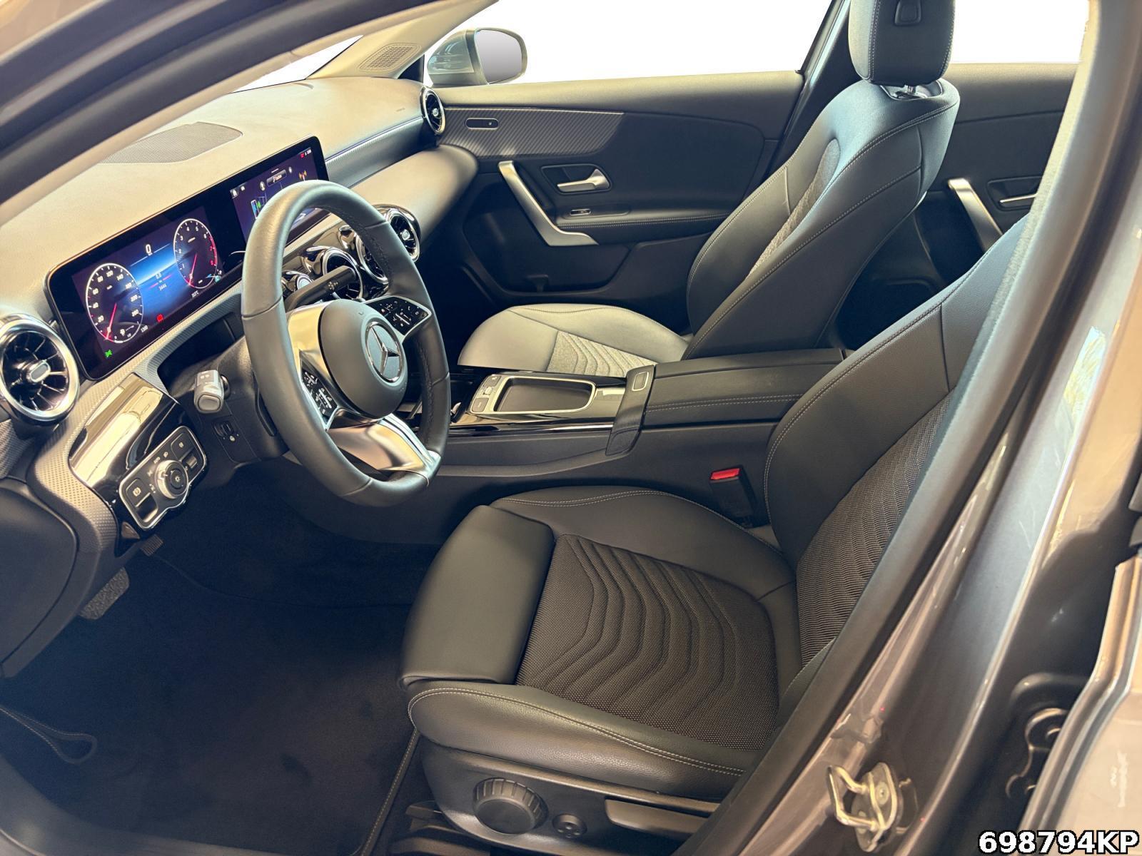 Fahrzeugabbildung Mercedes-Benz A 200 Progressive Limousine Kamera AHK Totw.