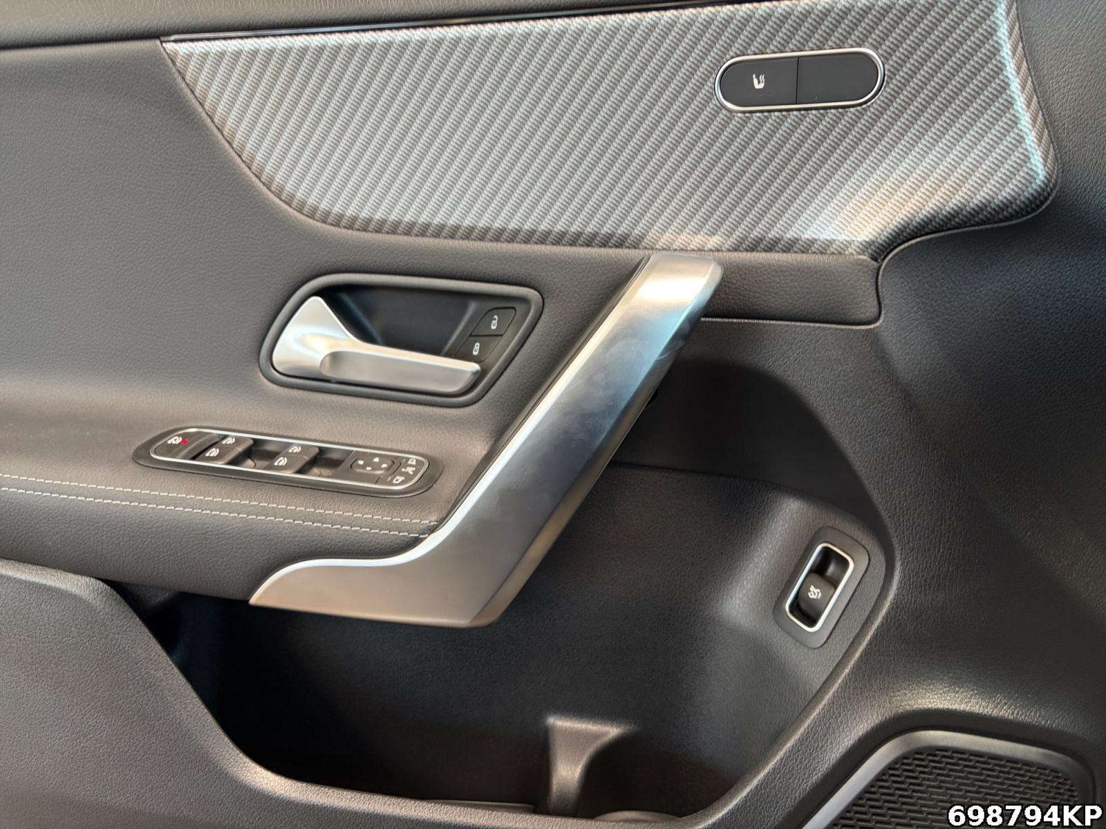 Fahrzeugabbildung Mercedes-Benz A 200 Progressive Limousine Kamera AHK Totw.
