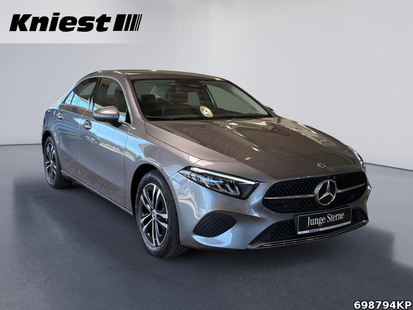 Fahrzeugabbildung Mercedes-Benz A 200 Progressive Limousine Kamera AHK Totw.