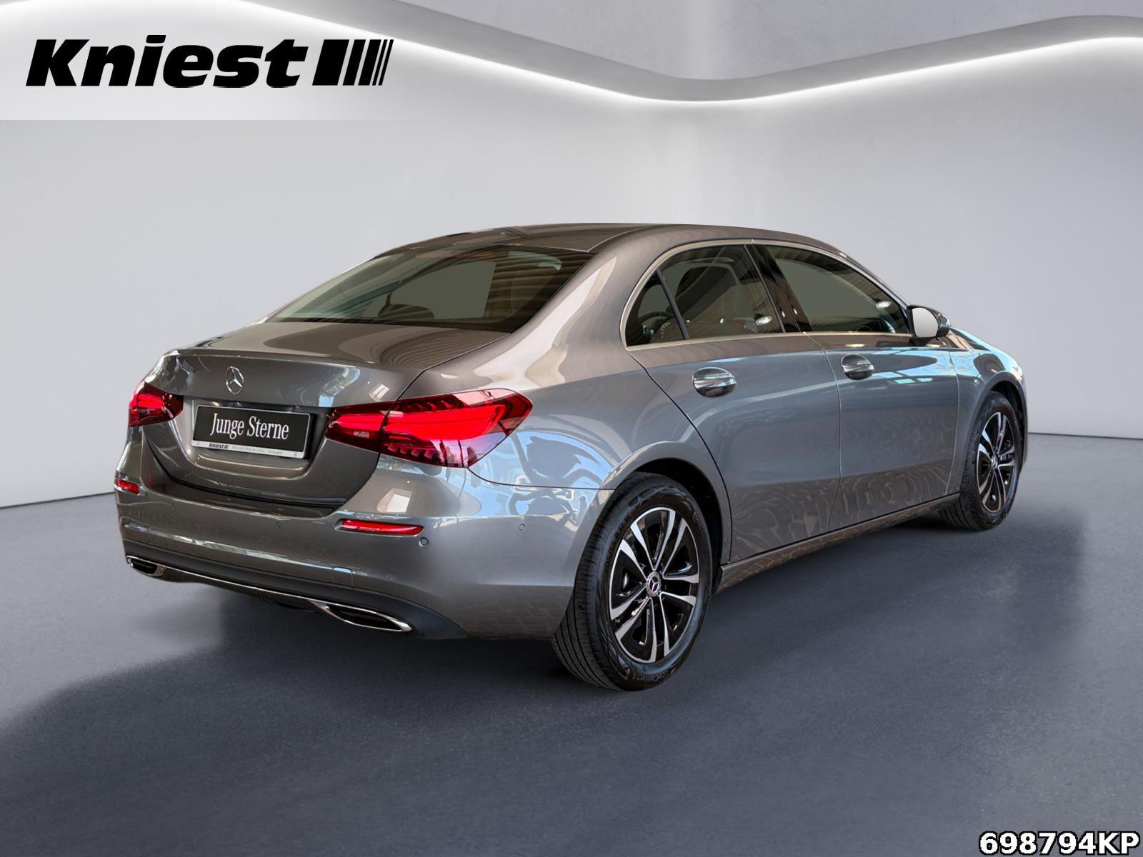 Fahrzeugabbildung Mercedes-Benz A 200 Progressive Limousine Kamera AHK Totw.