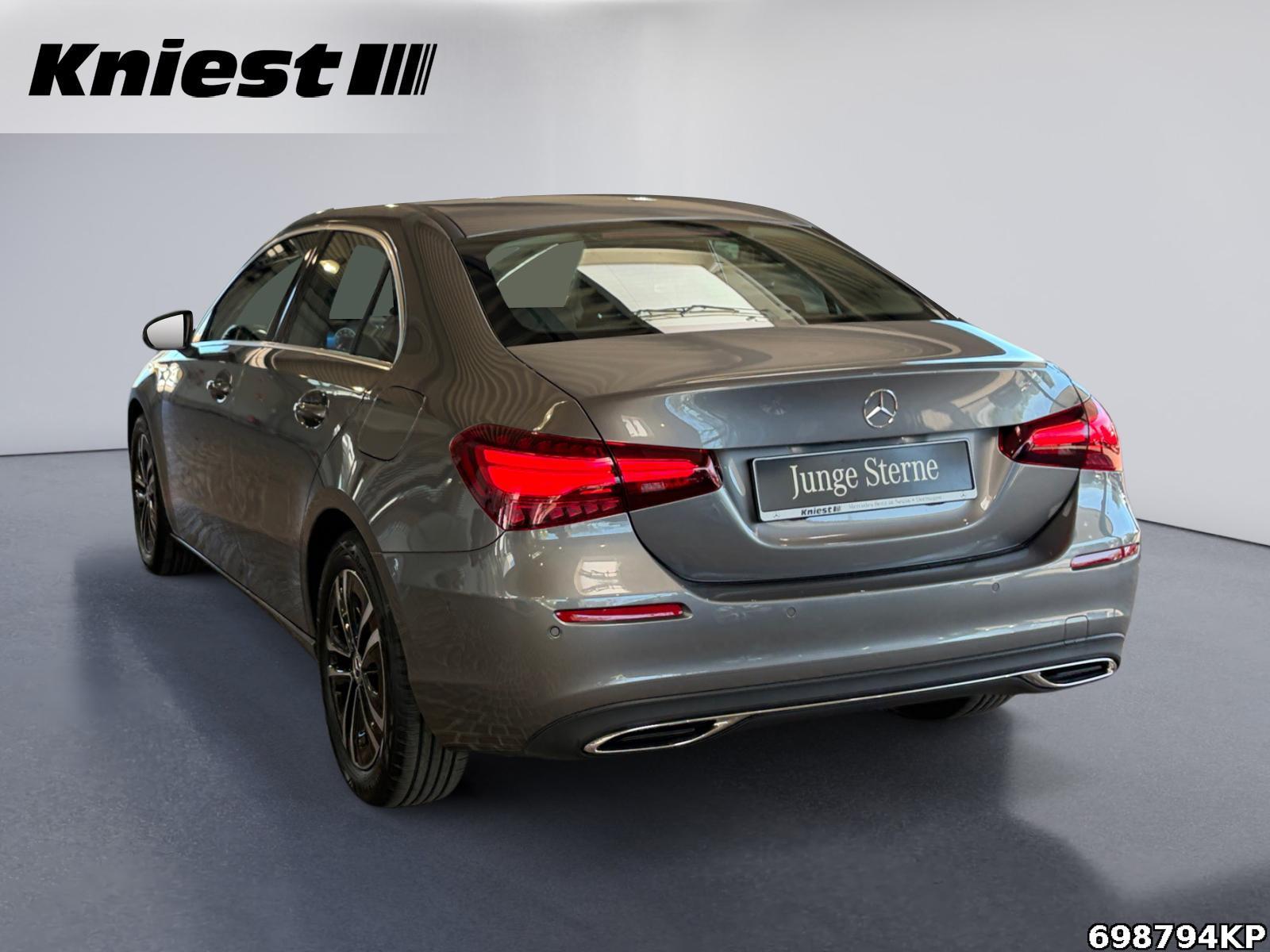 Fahrzeugabbildung Mercedes-Benz A 200 Progressive Limousine Kamera AHK Totw.
