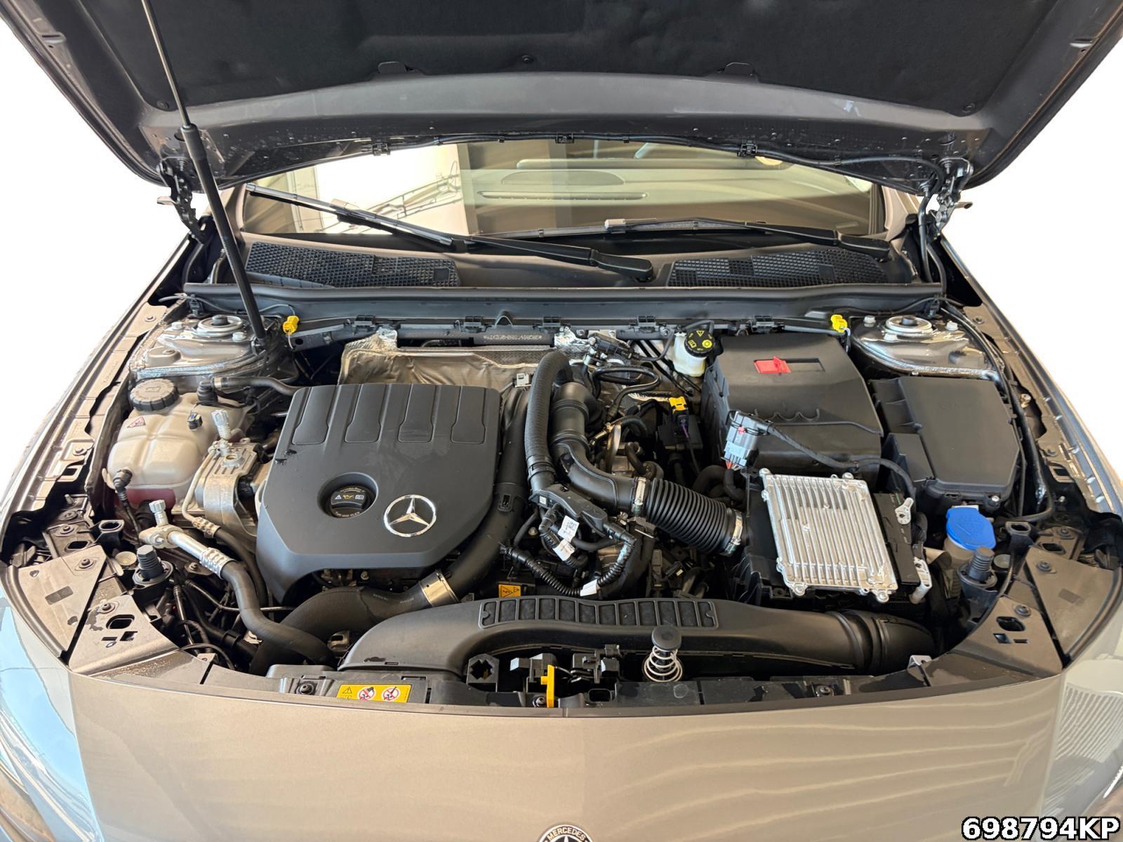 Fahrzeugabbildung Mercedes-Benz A 200 Progressive Limousine Kamera AHK Totw.