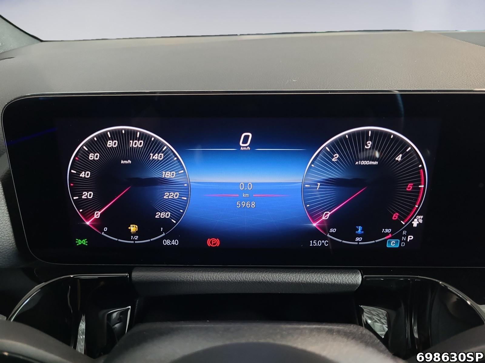 Fahrzeugabbildung Mercedes-Benz GLA 200 d AMG AHK Night 19