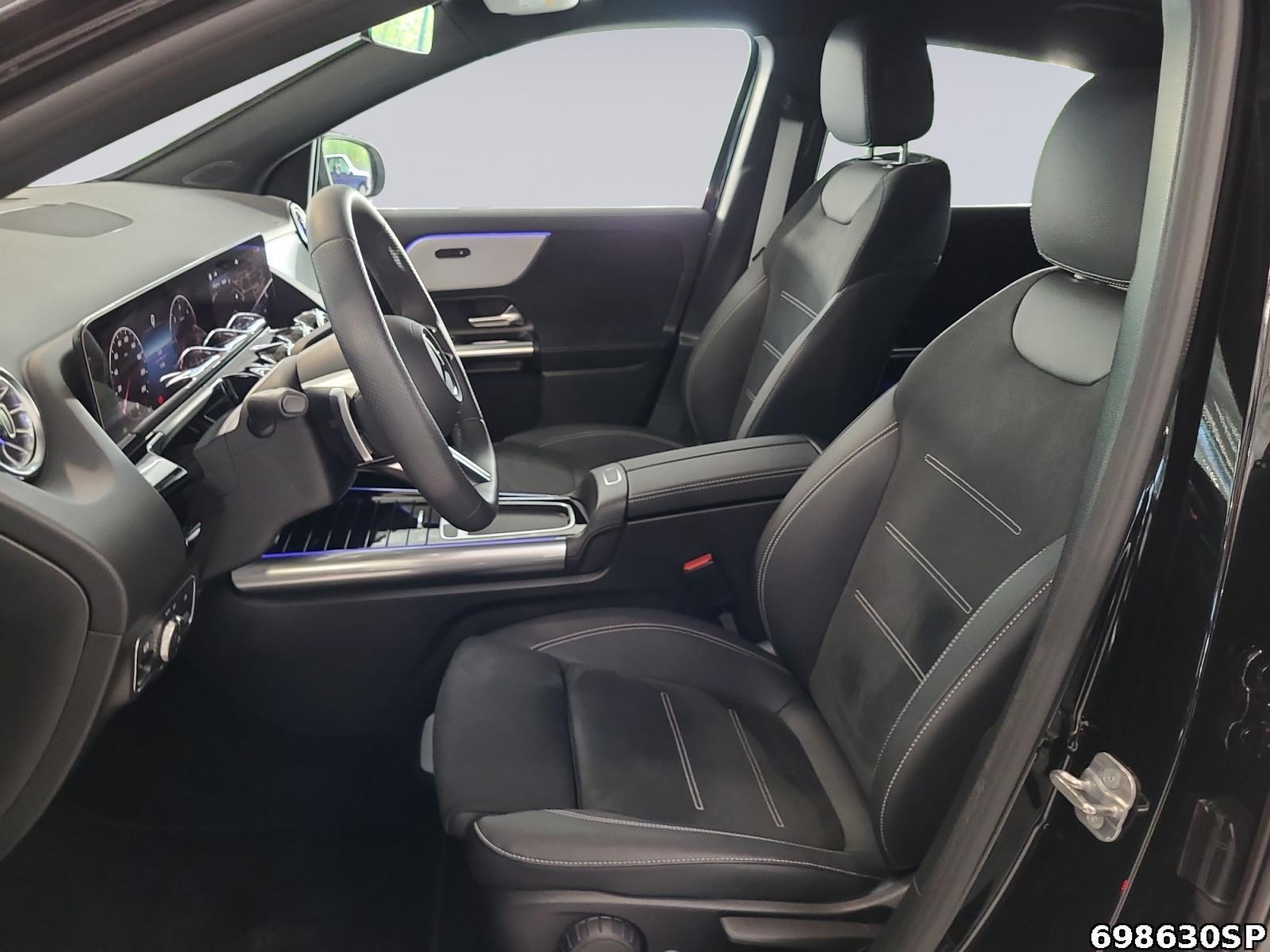 Fahrzeugabbildung Mercedes-Benz GLA 200 d AMG AHK Night 19