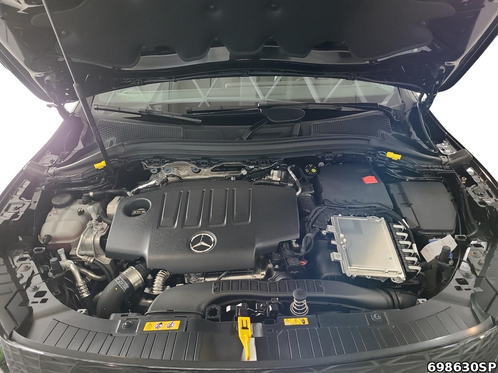 Fahrzeugabbildung Mercedes-Benz GLA 200 d AMG AHK Night 19