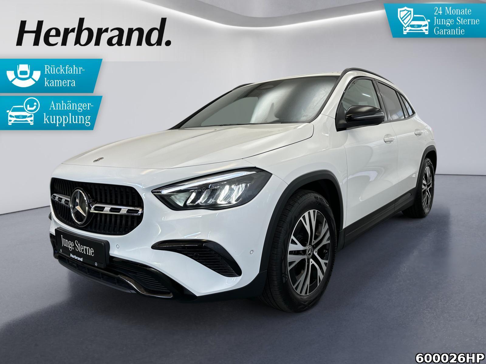 Mercedes-Benz GLA 200 Progressive Night AHK Distronic Kamera