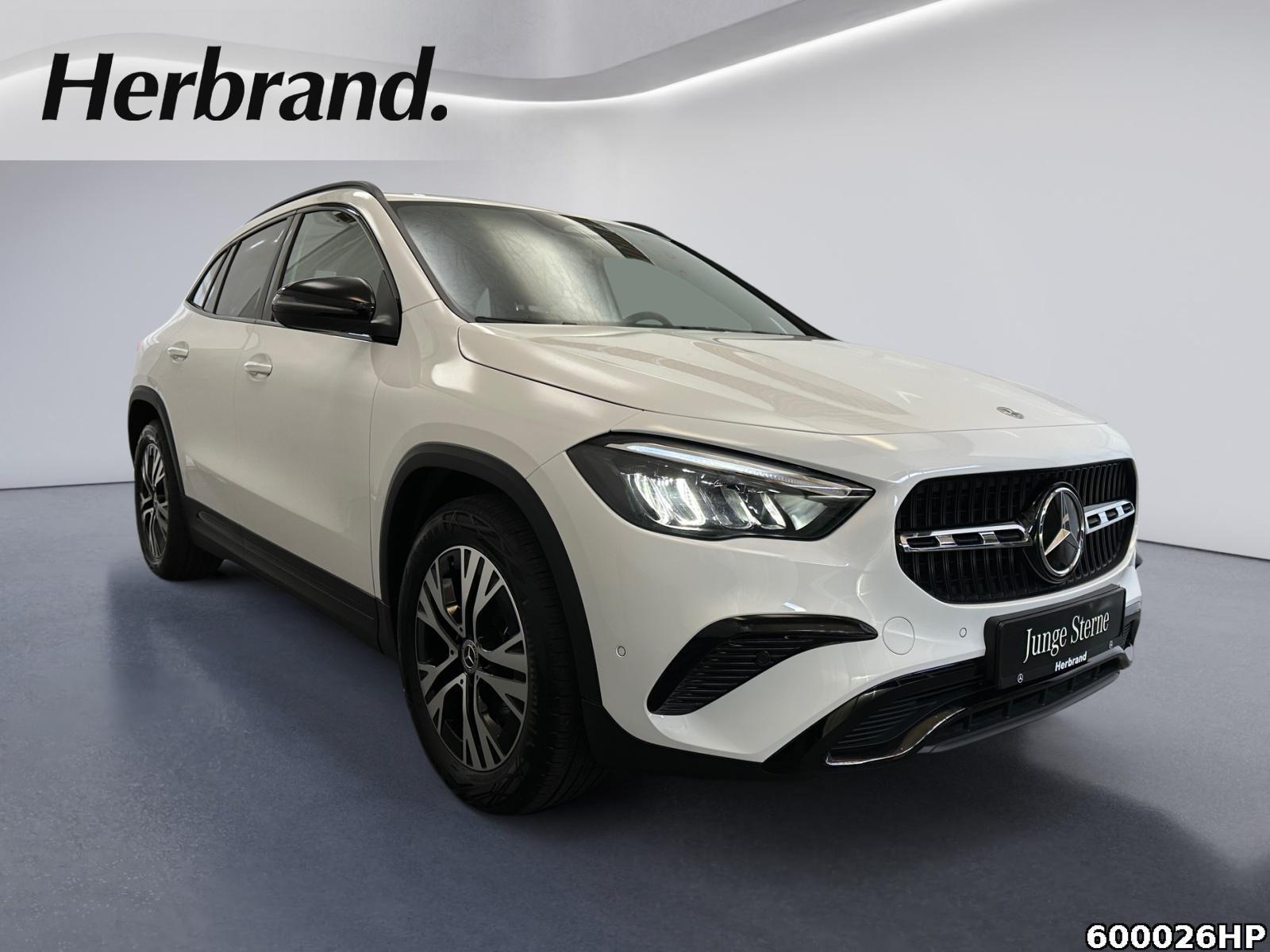 Fahrzeugabbildung Mercedes-Benz GLA 200 Progressive Night AHK Distronic Kamera