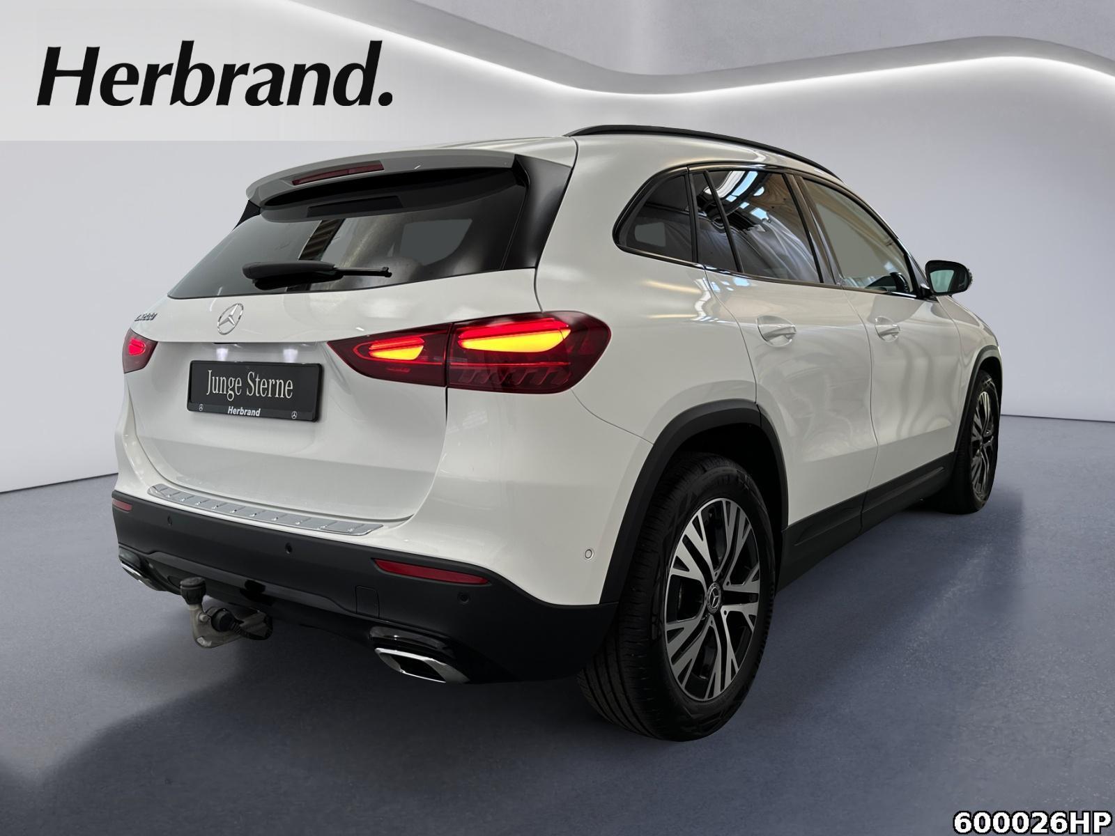 Fahrzeugabbildung Mercedes-Benz GLA 200 Progressive Night AHK Distronic Kamera