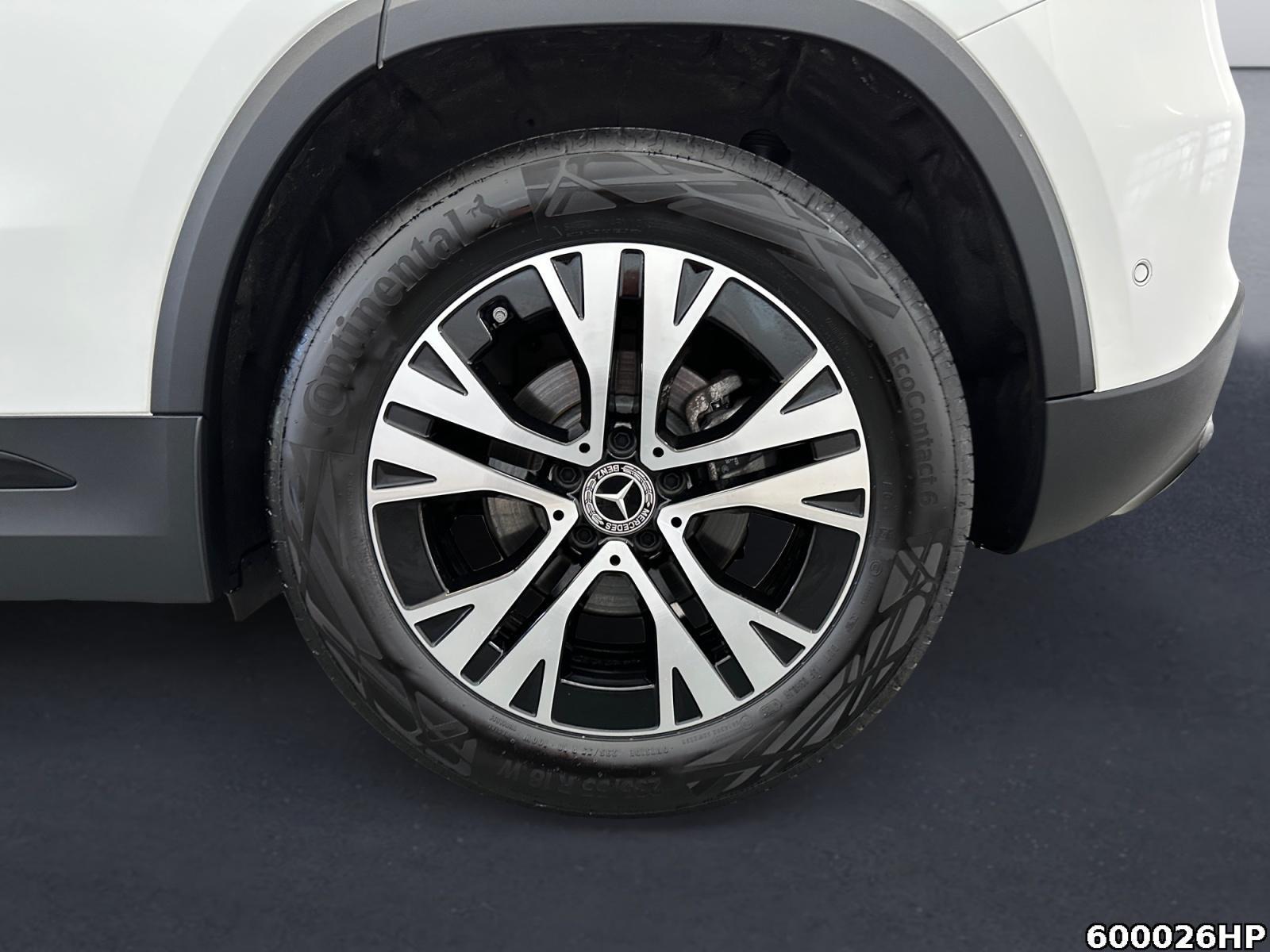 Fahrzeugabbildung Mercedes-Benz GLA 200 Progressive Night AHK Distronic Kamera