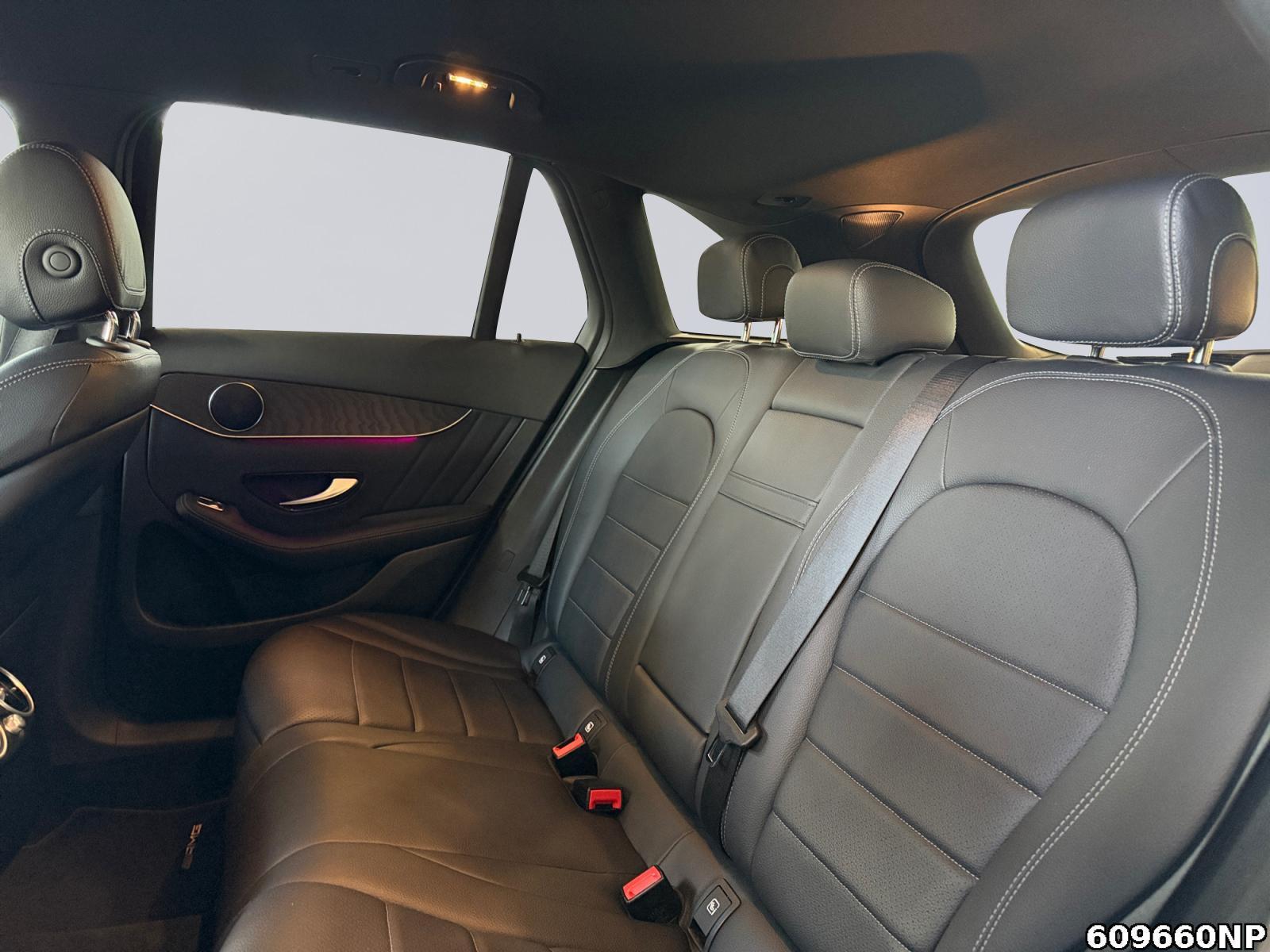 Fahrzeugabbildung Mercedes-Benz GLC 220 d 4M AMG Night Kamera LED Ambiente Carpl