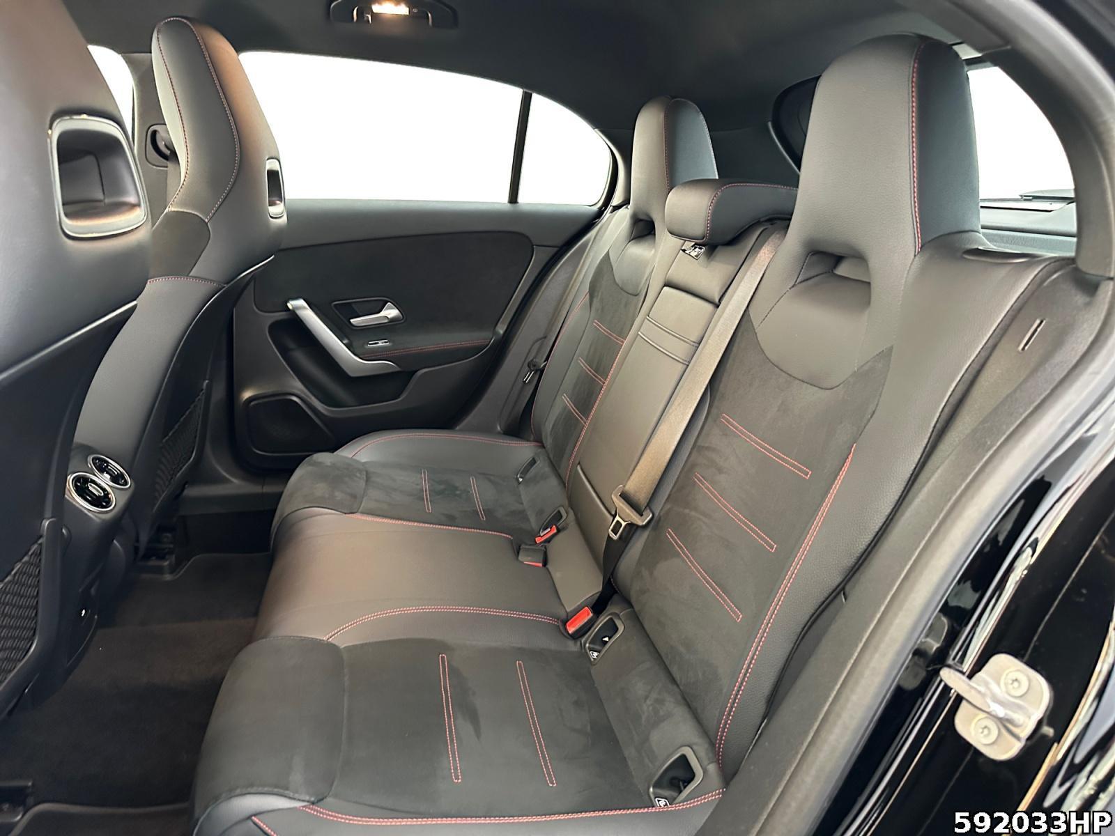 Fahrzeugabbildung Mercedes-Benz A 200 AMG DISTRONIC AHK KEYLESS Ambiente Kamera