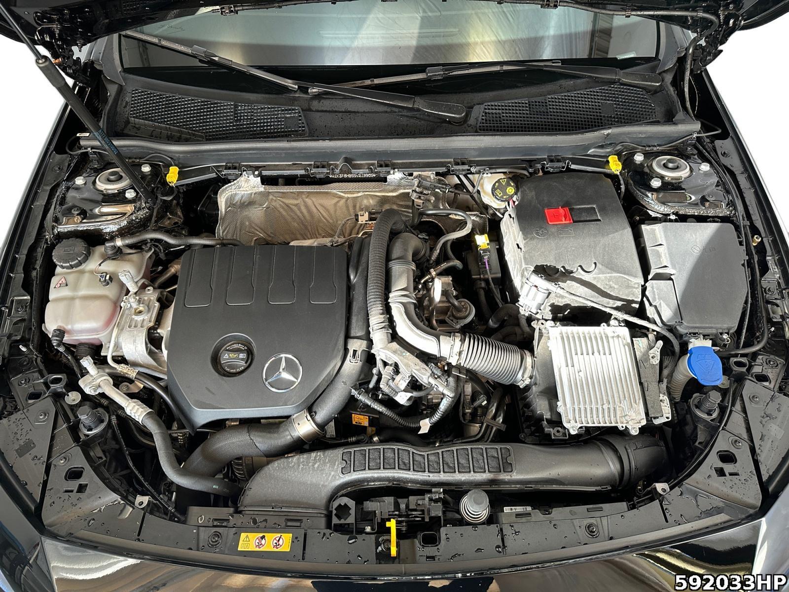 Fahrzeugabbildung Mercedes-Benz A 200 AMG DISTRONIC AHK KEYLESS Ambiente Kamera