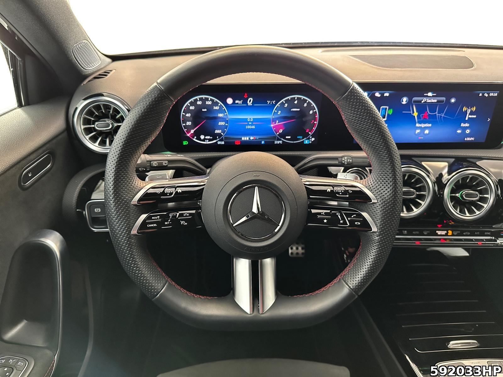 Fahrzeugabbildung Mercedes-Benz A 200 AMG DISTRONIC AHK KEYLESS Ambiente Kamera