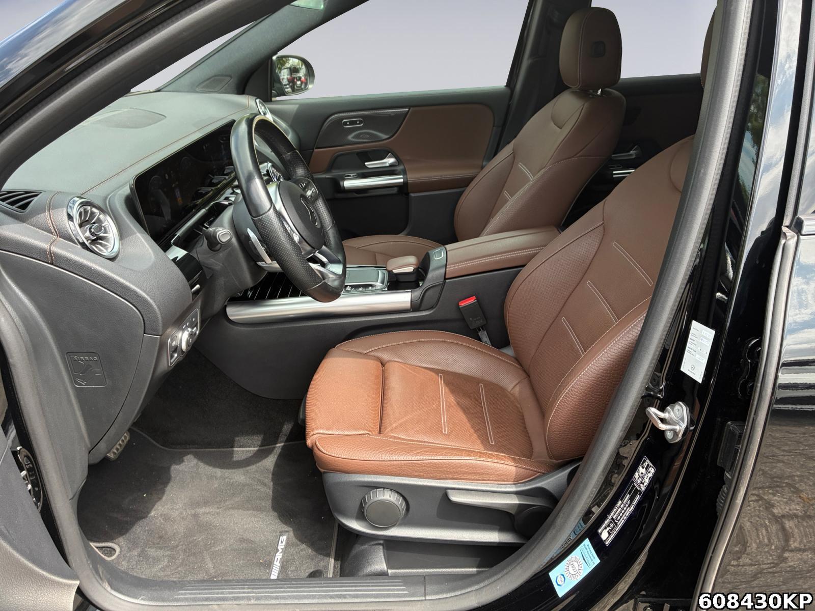 Fahrzeugabbildung Mercedes-Benz GLA 200 AMG AHK Distronic Multibeam 360° Head-up