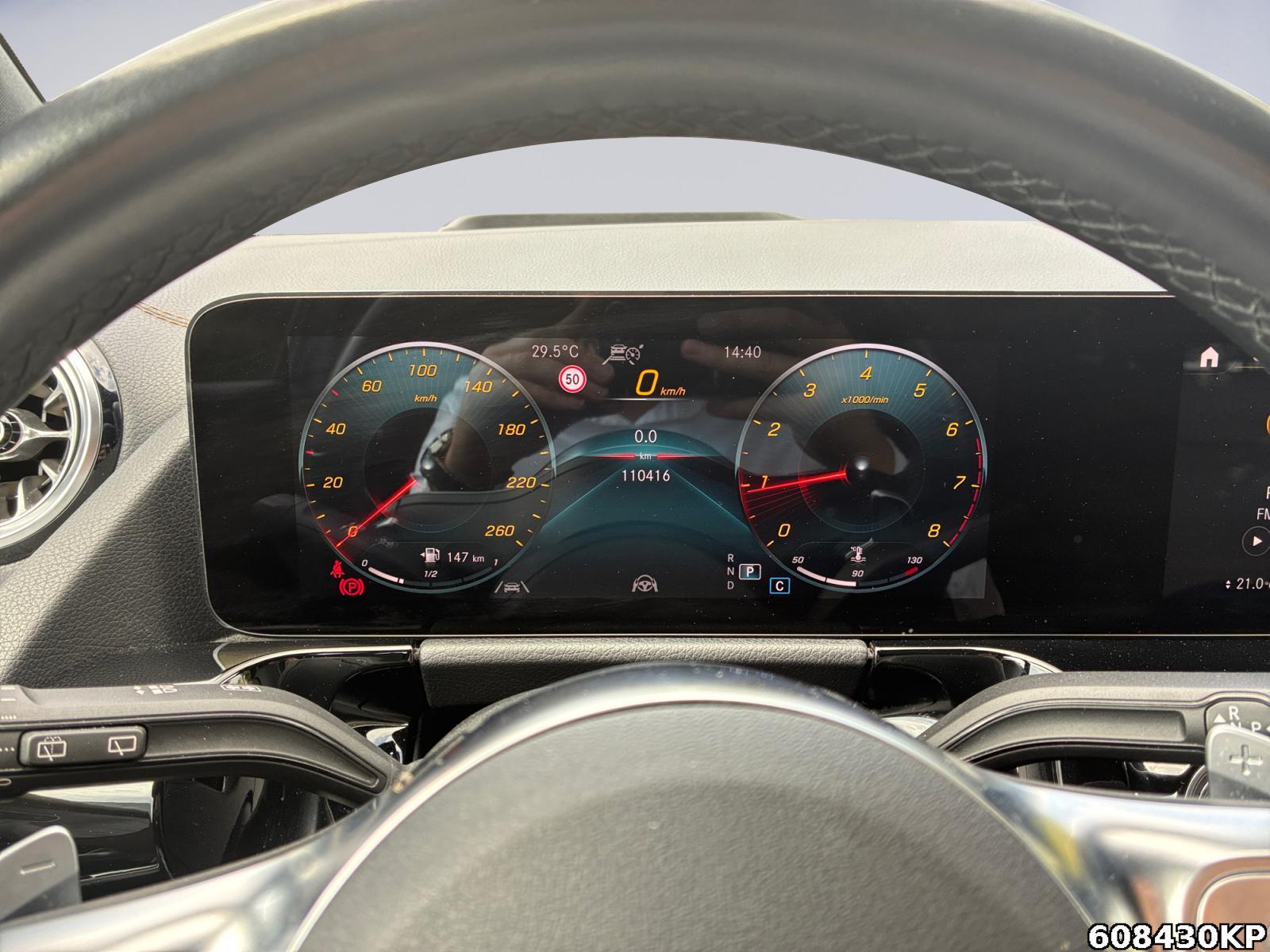 Fahrzeugabbildung Mercedes-Benz GLA 200 AMG AHK Distronic Multibeam 360° Head-up