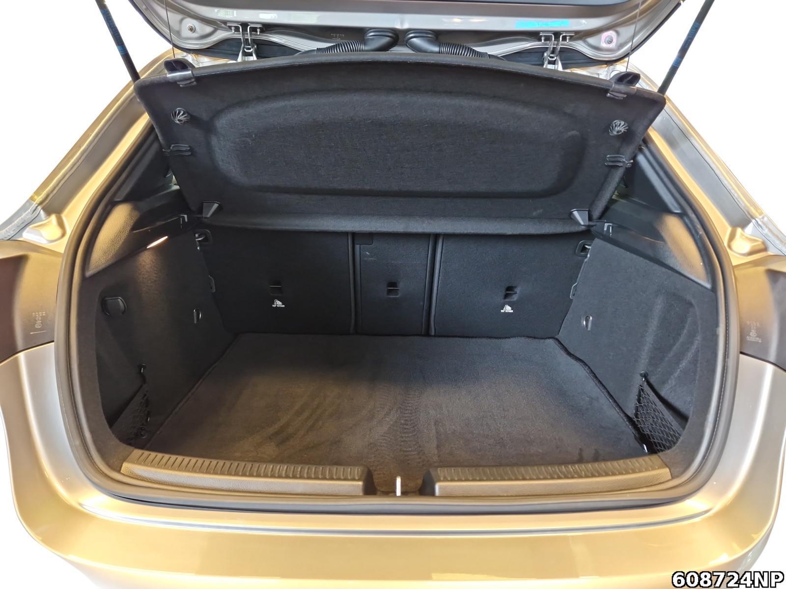 Fahrzeugabbildung Mercedes-Benz A 220 d AMG CarPlay Standh. Multibeam Kamera