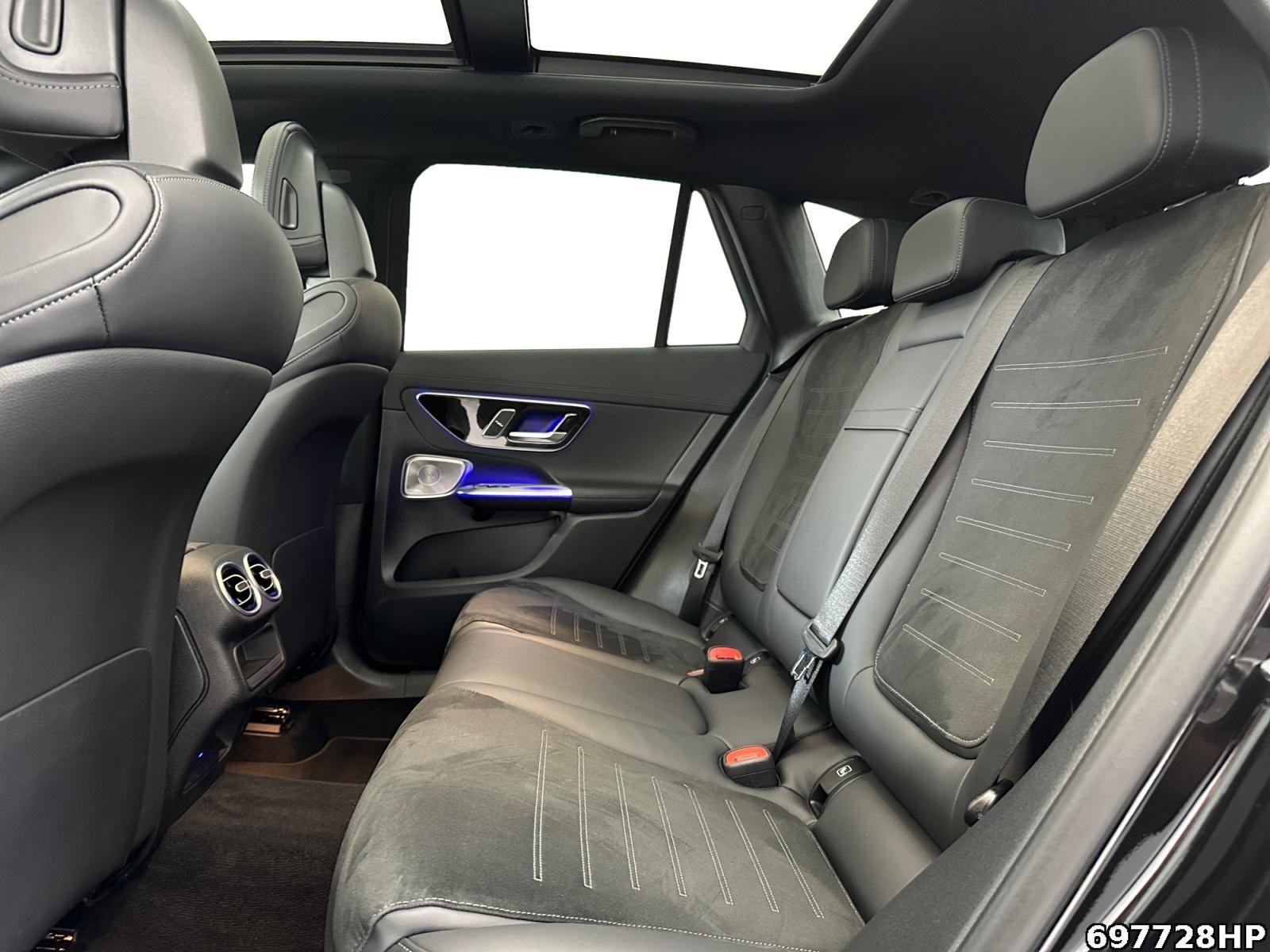 Fahrzeugabbildung Mercedes-Benz GLC 300 d 4M AMG Pano Burmester AHK Night 360°