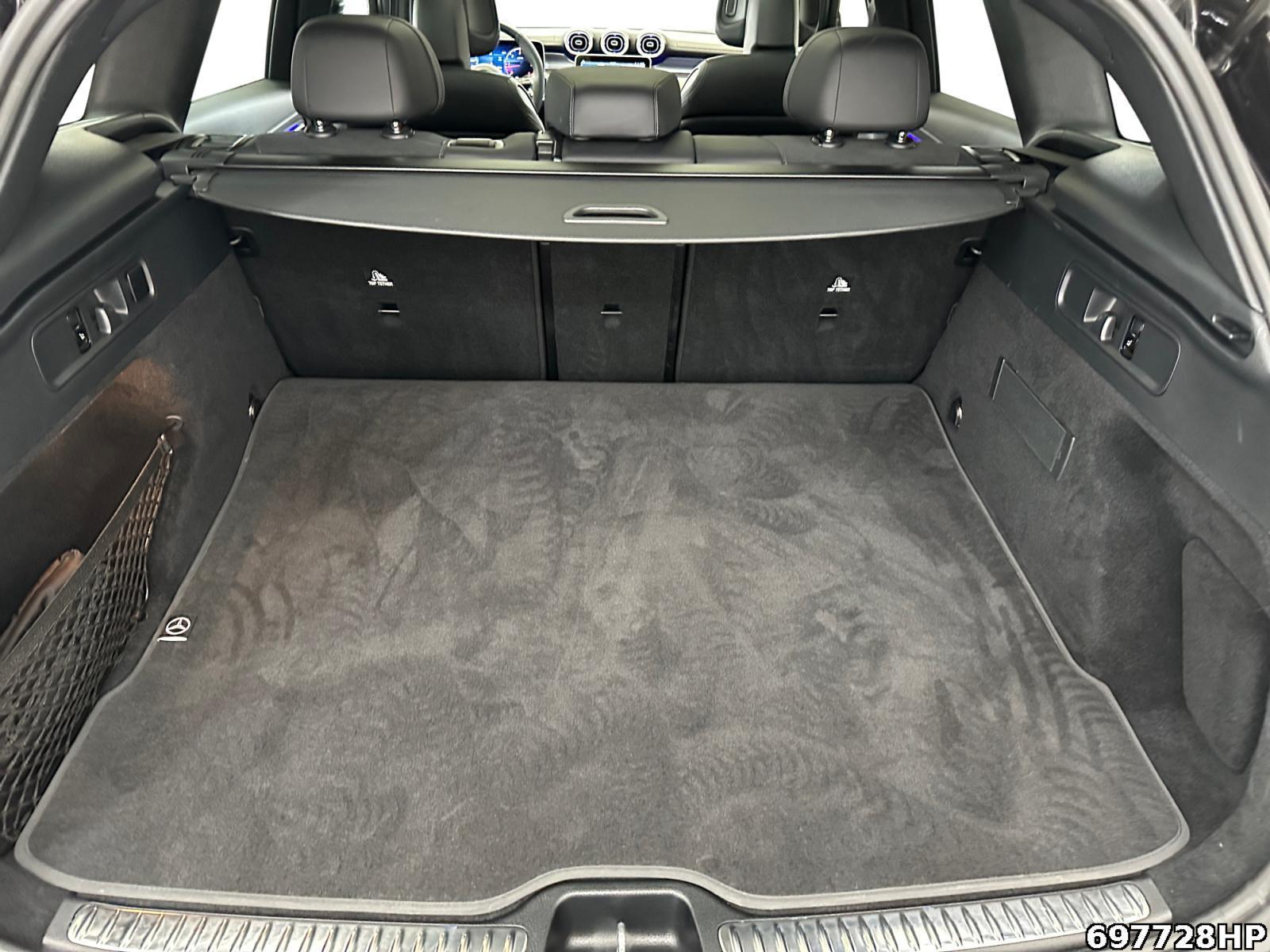 Fahrzeugabbildung Mercedes-Benz GLC 300 d 4M AMG Pano Burmester AHK Night 360°