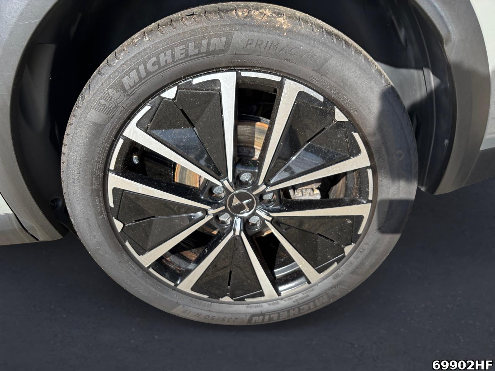 Fahrzeugabbildung DS Automobiles DS7 Crossback 1.5 BlueHDi 130 Rivoli (EU6d)