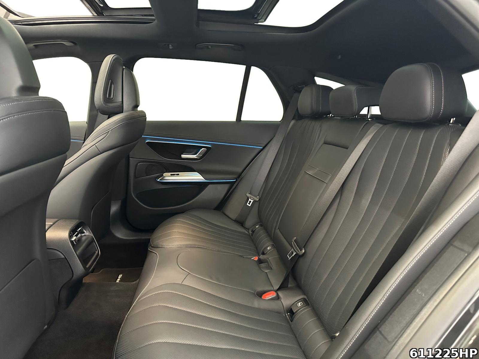 Fahrzeugabbildung Mercedes-Benz E 450 d T 4M AMG PanoAHKDistronic Digital Light