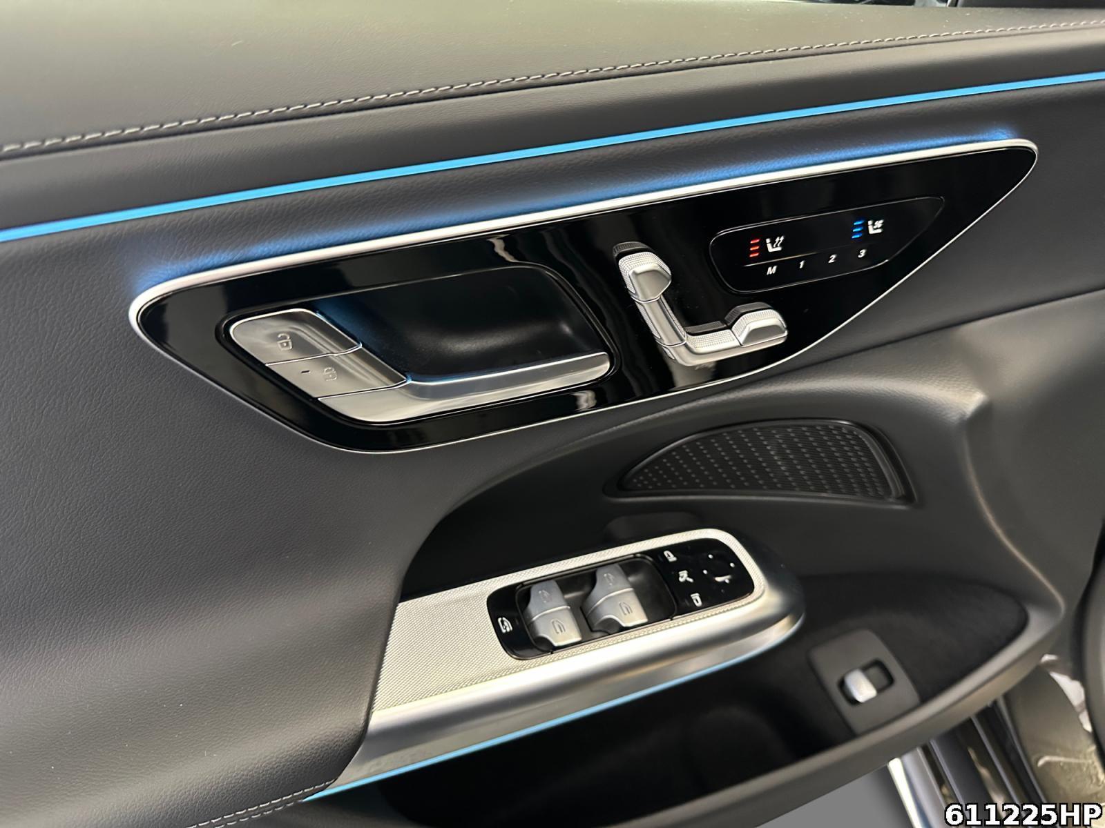 Fahrzeugabbildung Mercedes-Benz E 450 d T 4M AMG PanoAHKDistronic Digital Light