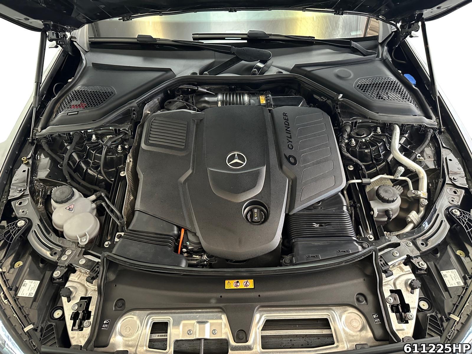 Fahrzeugabbildung Mercedes-Benz E 450 d T 4M AMG PanoAHKDistronic Digital Light